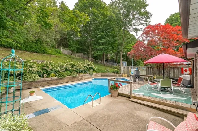 39 Wagoners Trail, Guelph 2