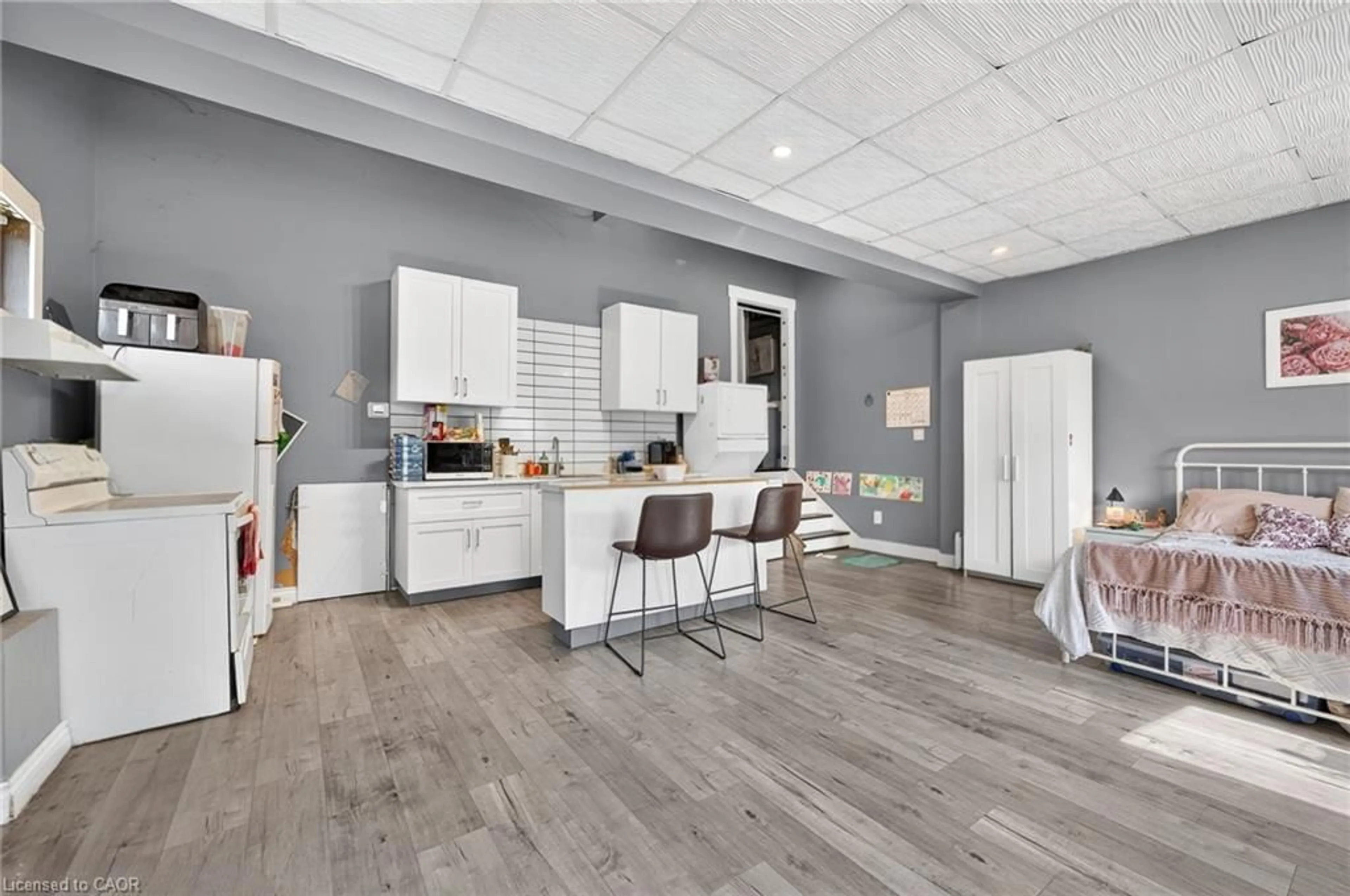 Open concept kitchen, unknown for 56 East 32nd St, Hamilton Ontario L8V 3R6