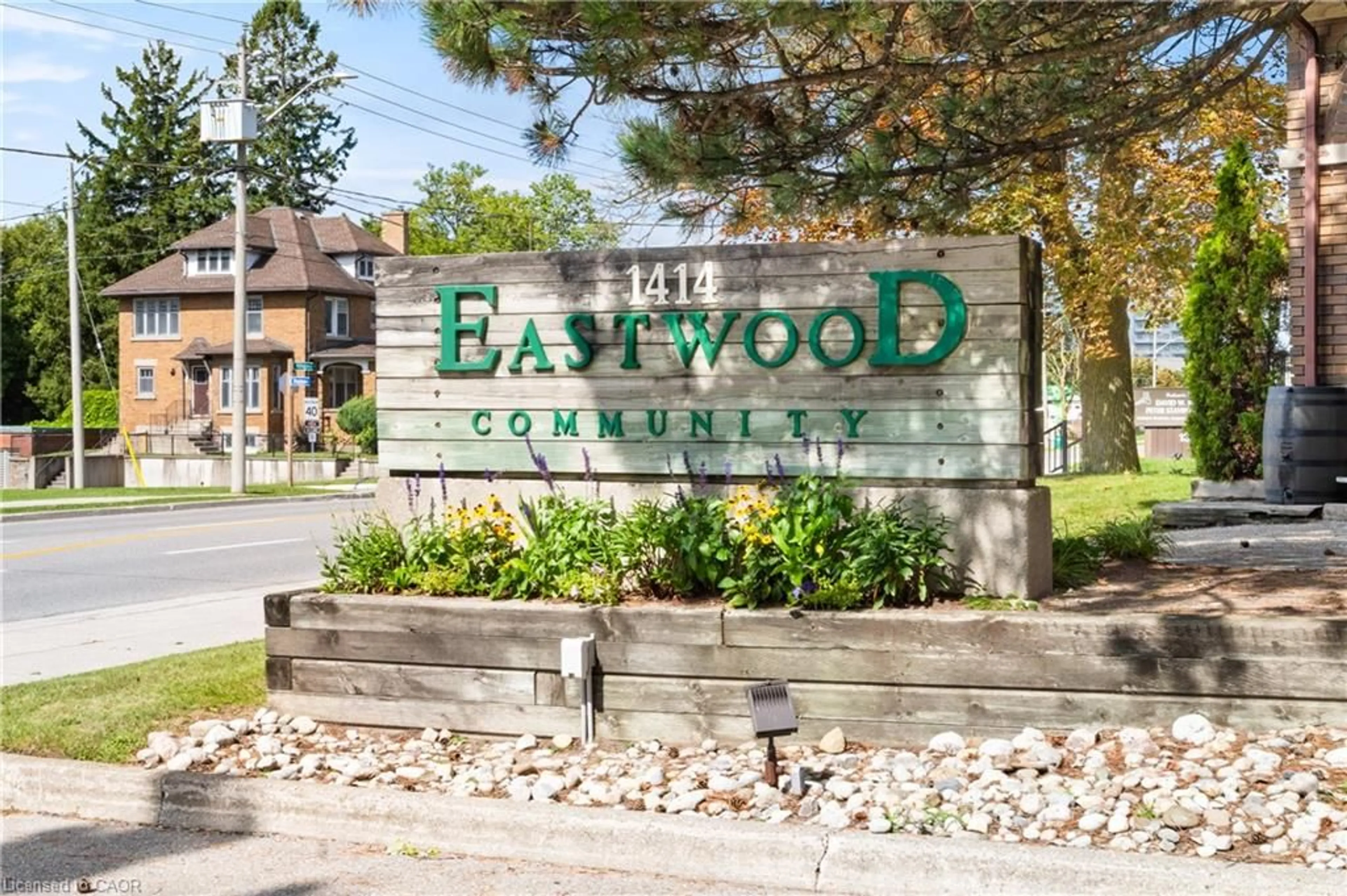 Patio, street for 1414 King St #207, Kitchener Ontario N2G 4T8