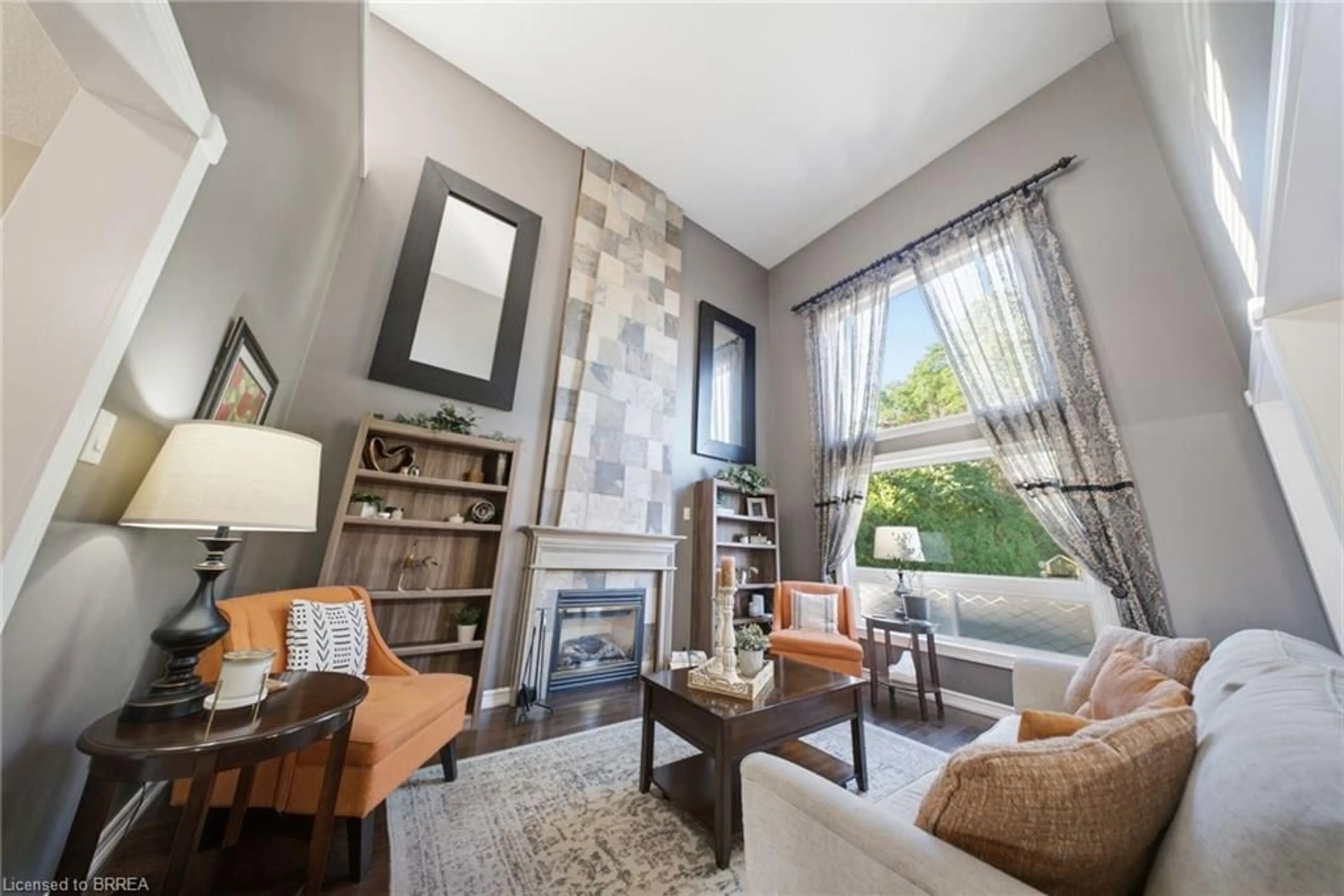 Living room with furniture, unknown for 75 Hunter Way, Brantford Ontario N3T 0A2