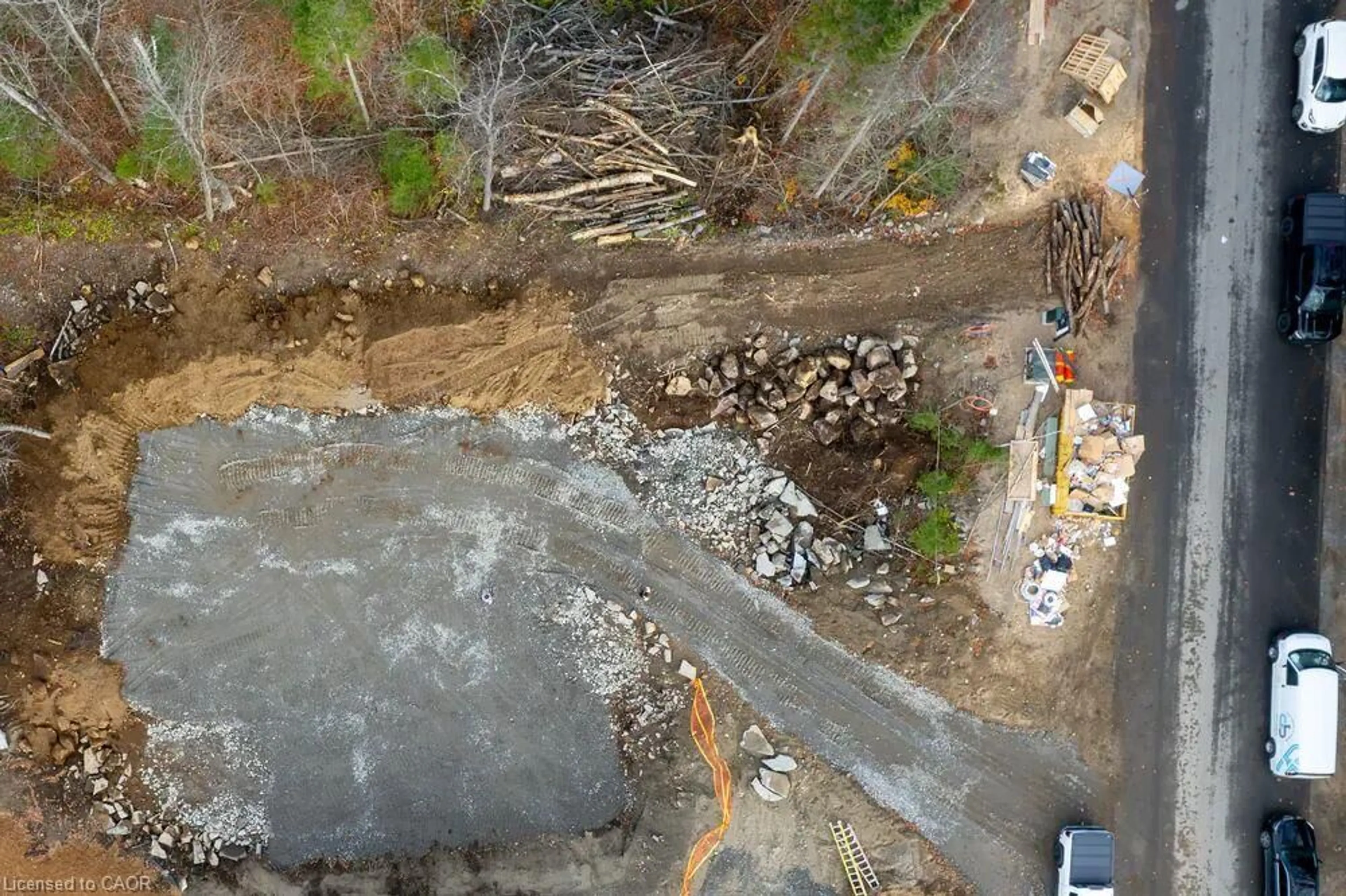 A pic from outside/outdoor area/front of a property/back of a property/a pic from drone, building for LOT 8 St Andrew's Cir, Huntsville Ontario P1H 1B1