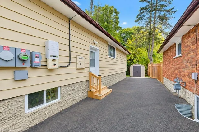 174 Glen Rd, Kitchener 3