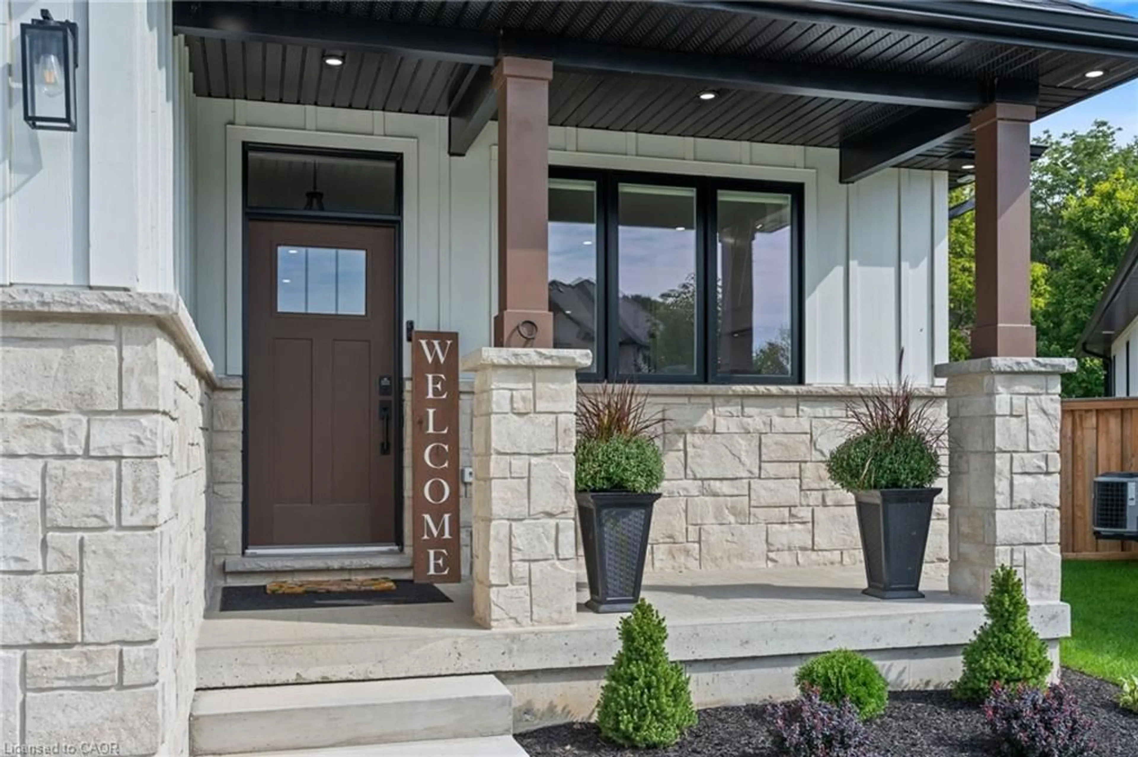 Indoor entryway for 9 Macneil Crt, Port Burwell Ontario N0J 1T0