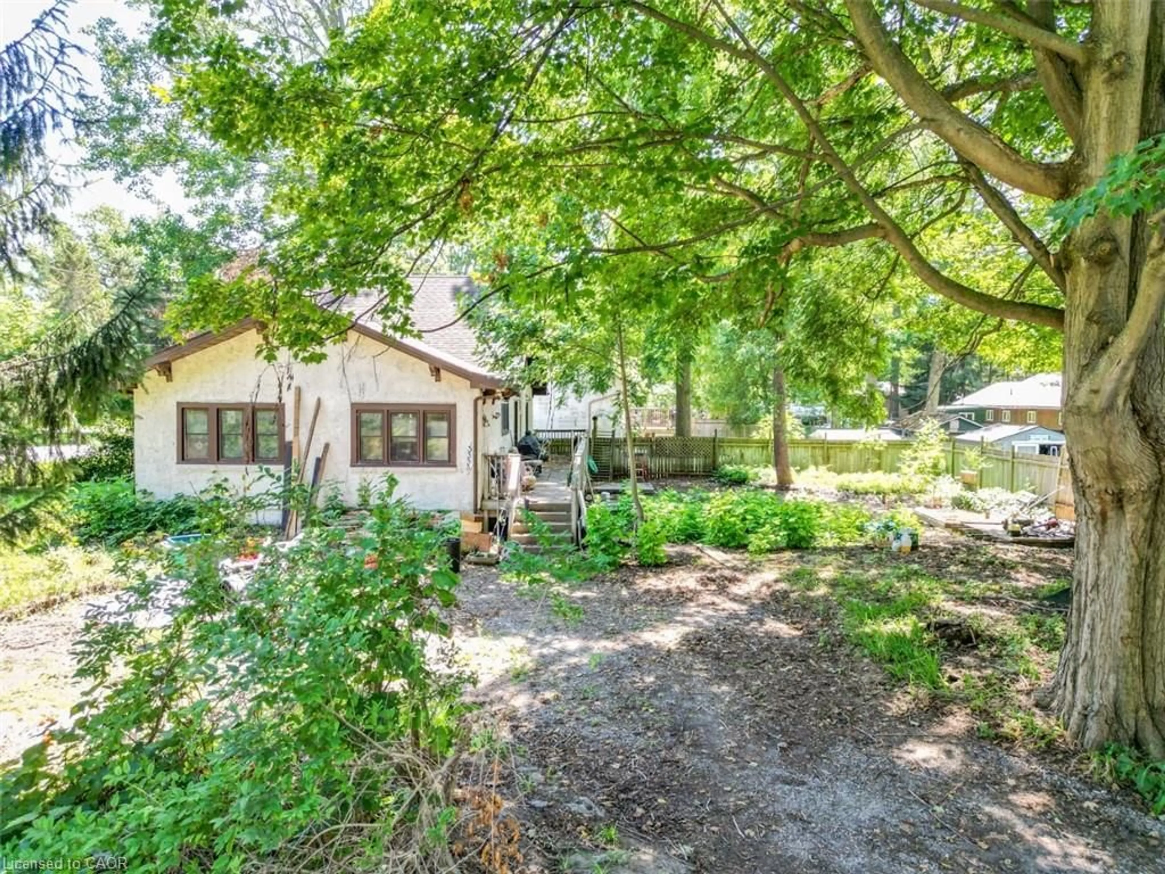 A pic from outside/outdoor area/front of a property/back of a property/a pic from drone, street for 3353 Hyman Ave, Ridgeway Ontario L0S 1N0