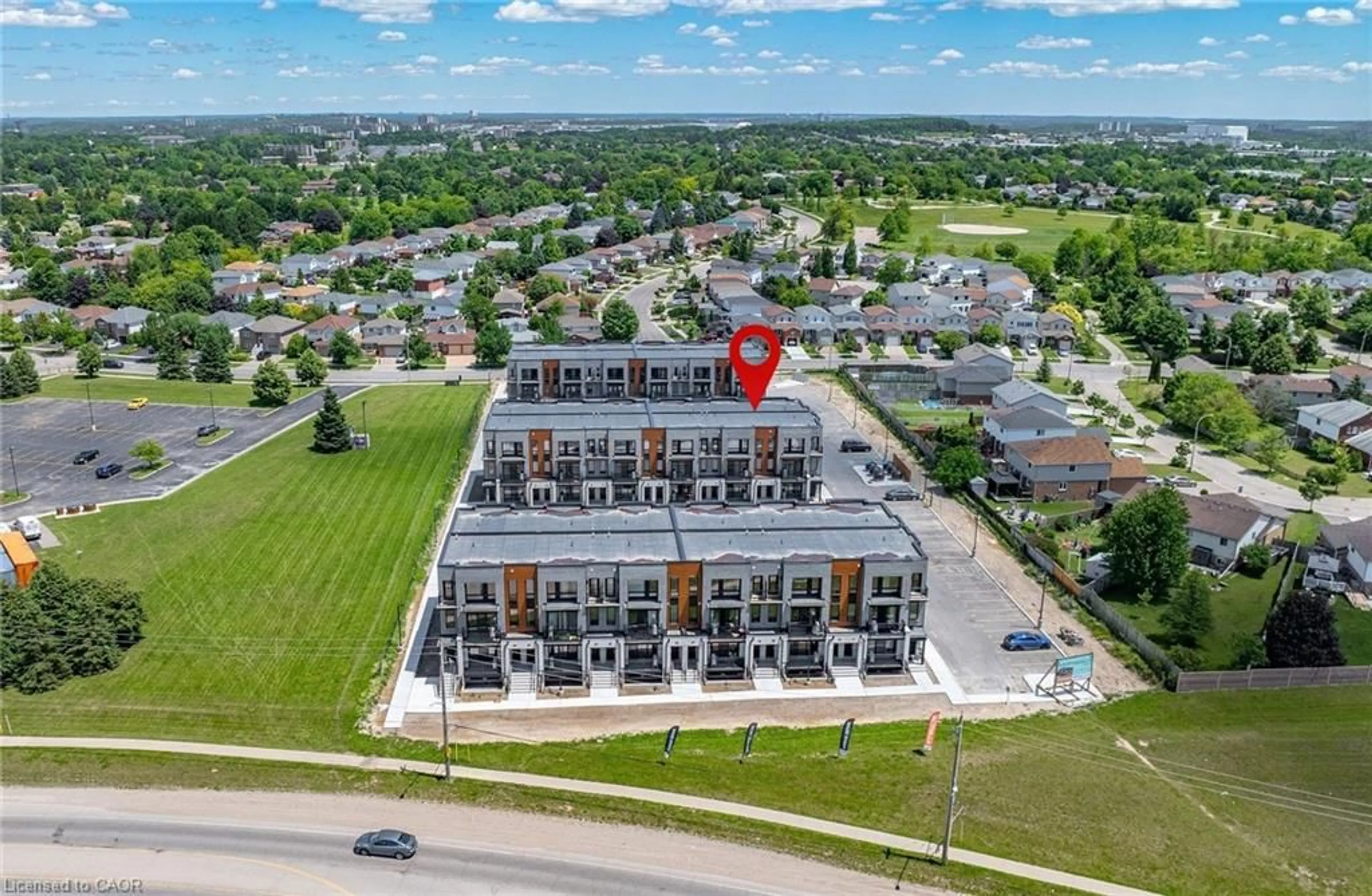 A pic from outside/outdoor area/front of a property/back of a property/a pic from drone, building for 525 Erinbrook Dr #B046, Kitchener Ontario N2E 0L4