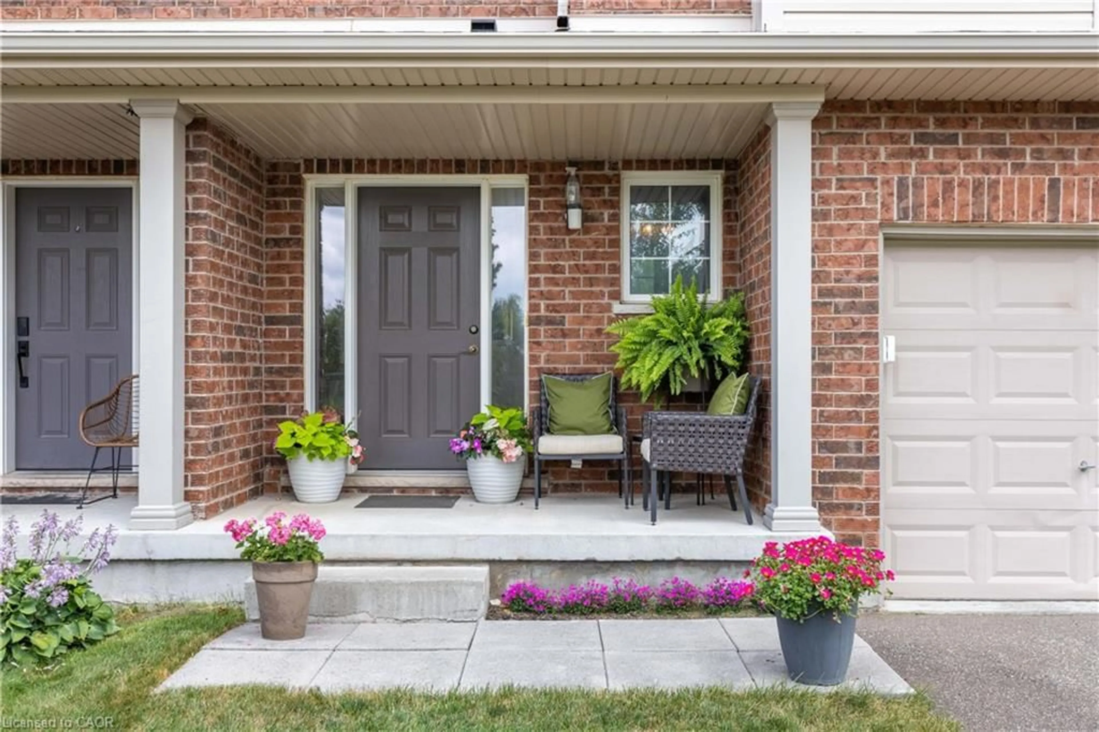 Home with brick exterior material, street for 8625 Upper Canada Dr, Niagara Falls Ontario L2G 0H8