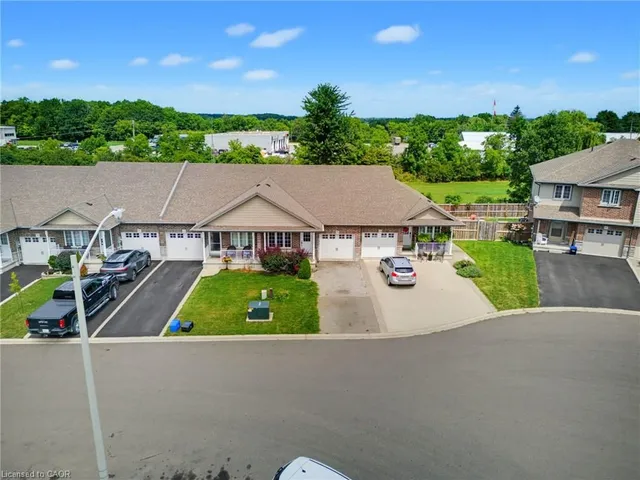 97 Macneil Crt, Hagersville 2