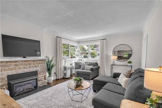 31 Scotia Ave, Hamilton 5