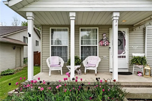 11 Rochelle Cres, Ridgeway 2