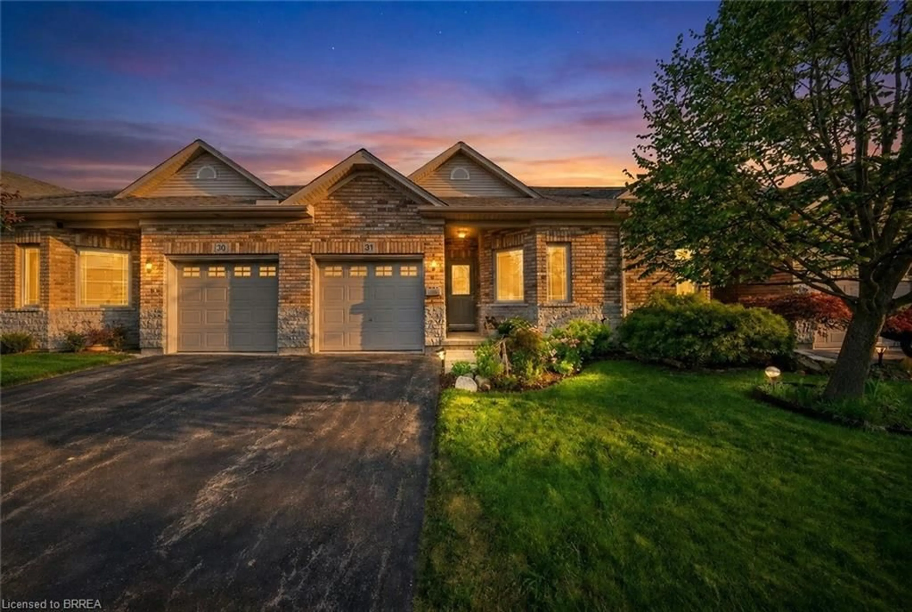 Home with brick exterior material, street for 10 Cobblestone Dr #35, Paris Ontario N3L 4G9