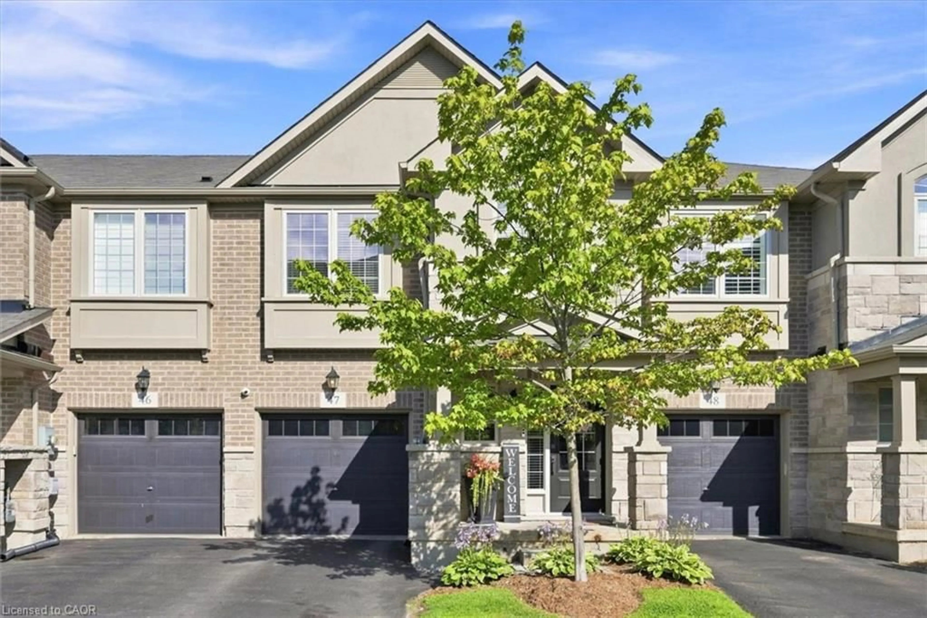 Home with brick exterior material, street for 215 Dundas St #47, Waterdown Ontario L8B 0X1