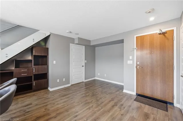 215 Queen St #225, Brampton 5