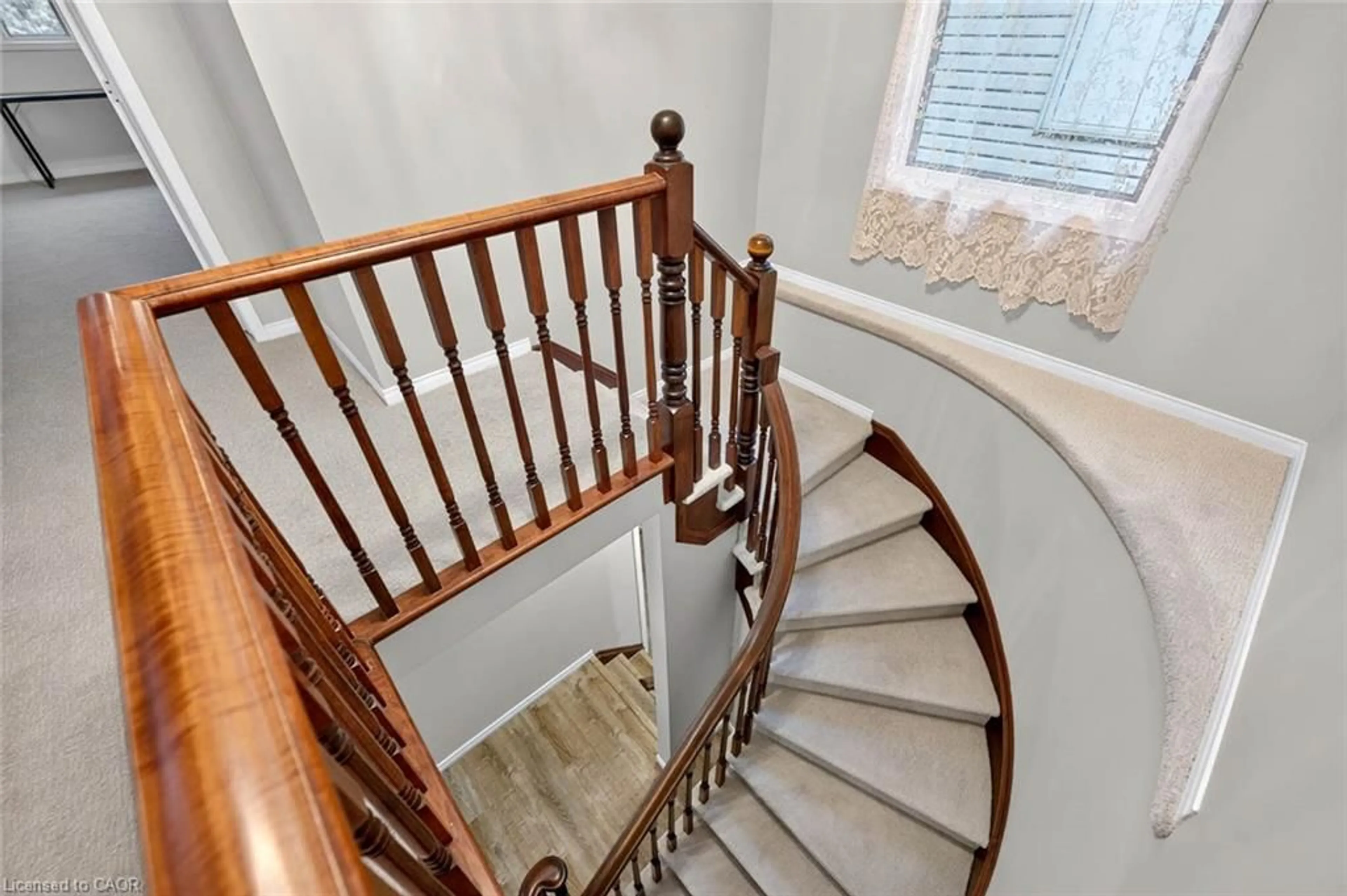 Stairs for 43 Liam Dr, Ancaster Ontario L9G 4Y1