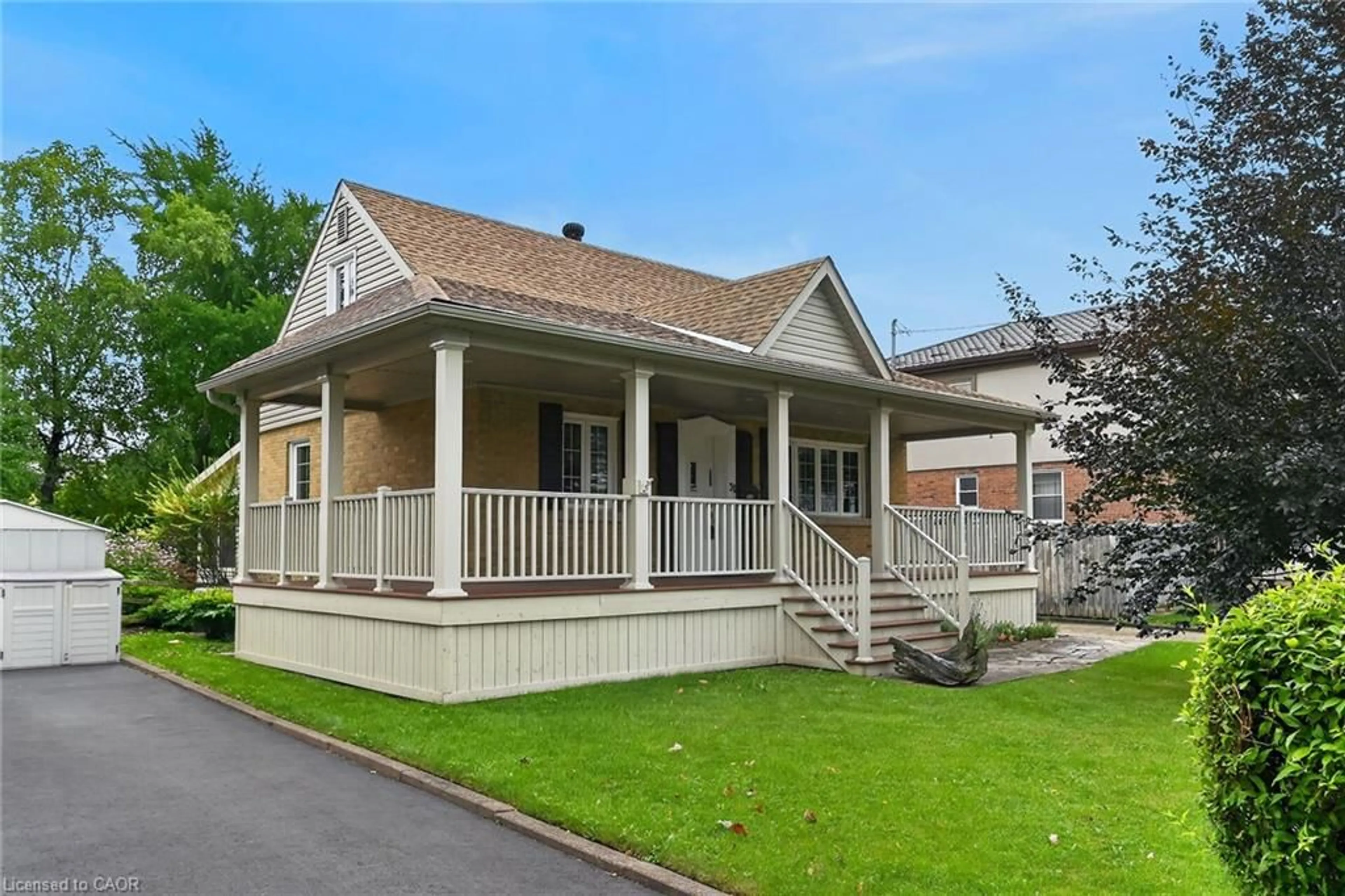 Home with vinyl exterior material, street for 31 Gailmont Dr, Hamilton Ontario L8K 4B2