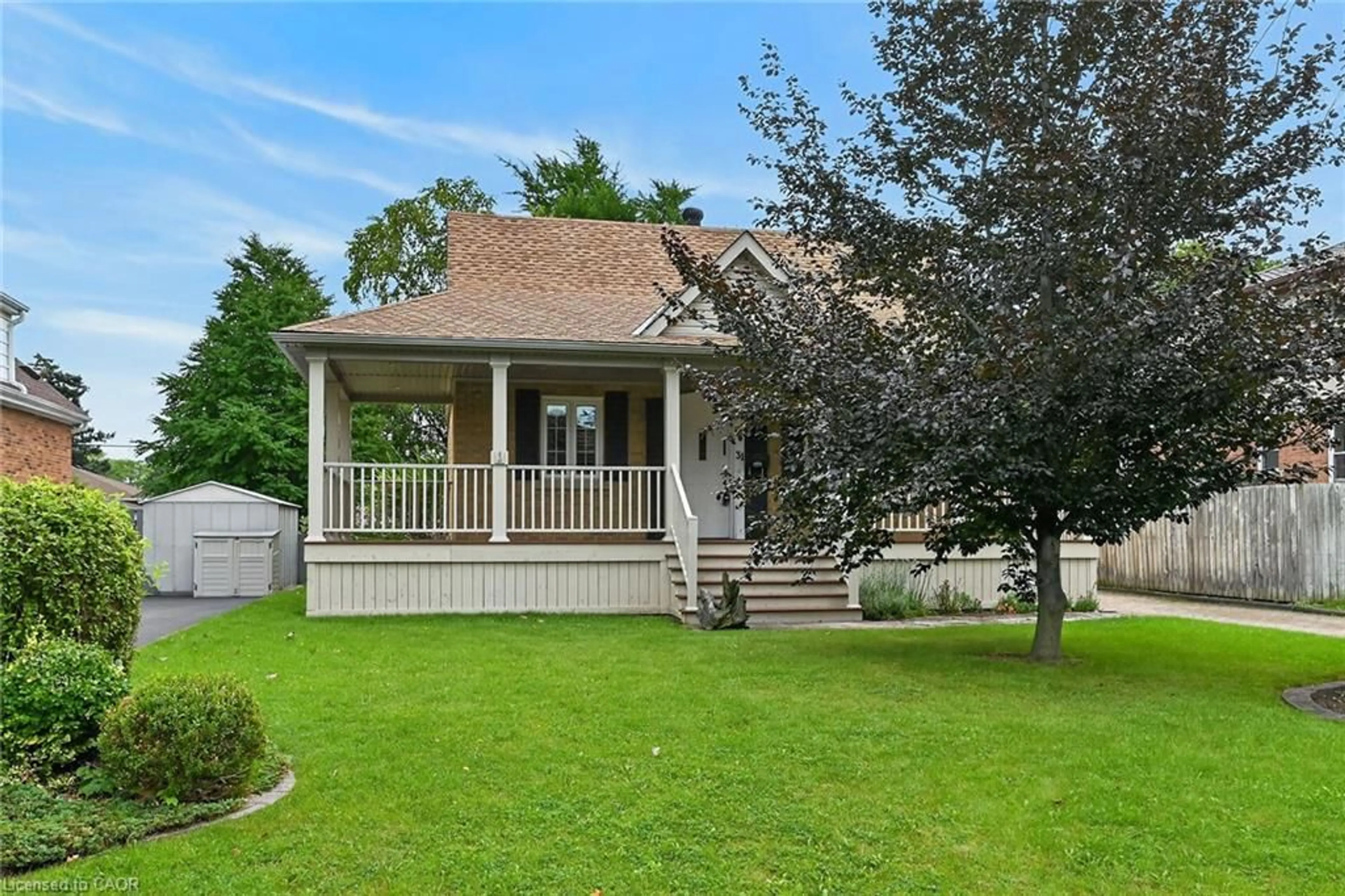 Home with vinyl exterior material, street for 31 Gailmont Dr, Hamilton Ontario L8K 4B2