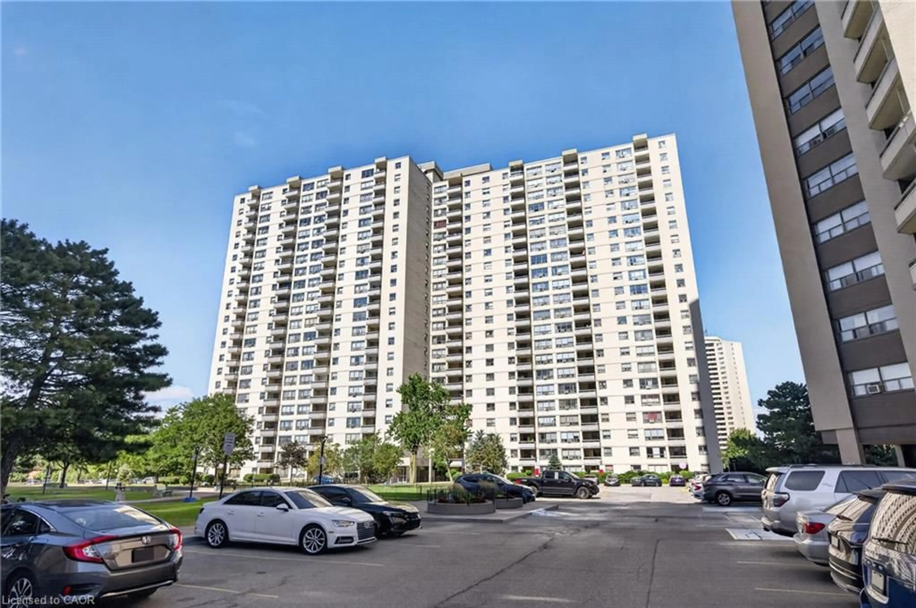 Unknown for 370 Dixon Rd #912, Etobicoke Ontario M9R 1T2