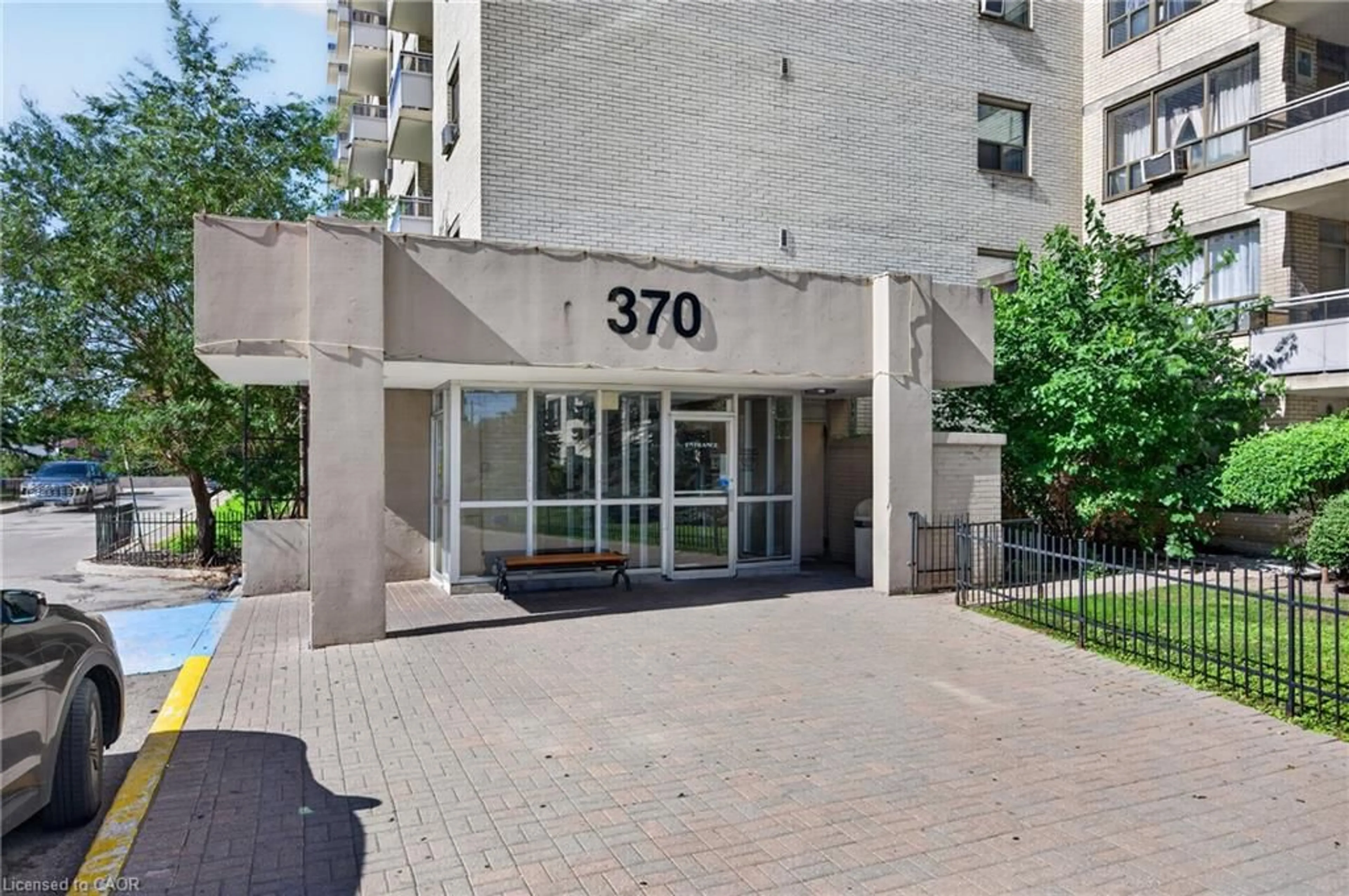 Unknown for 370 Dixon Rd #912, Etobicoke Ontario M9R 1T2