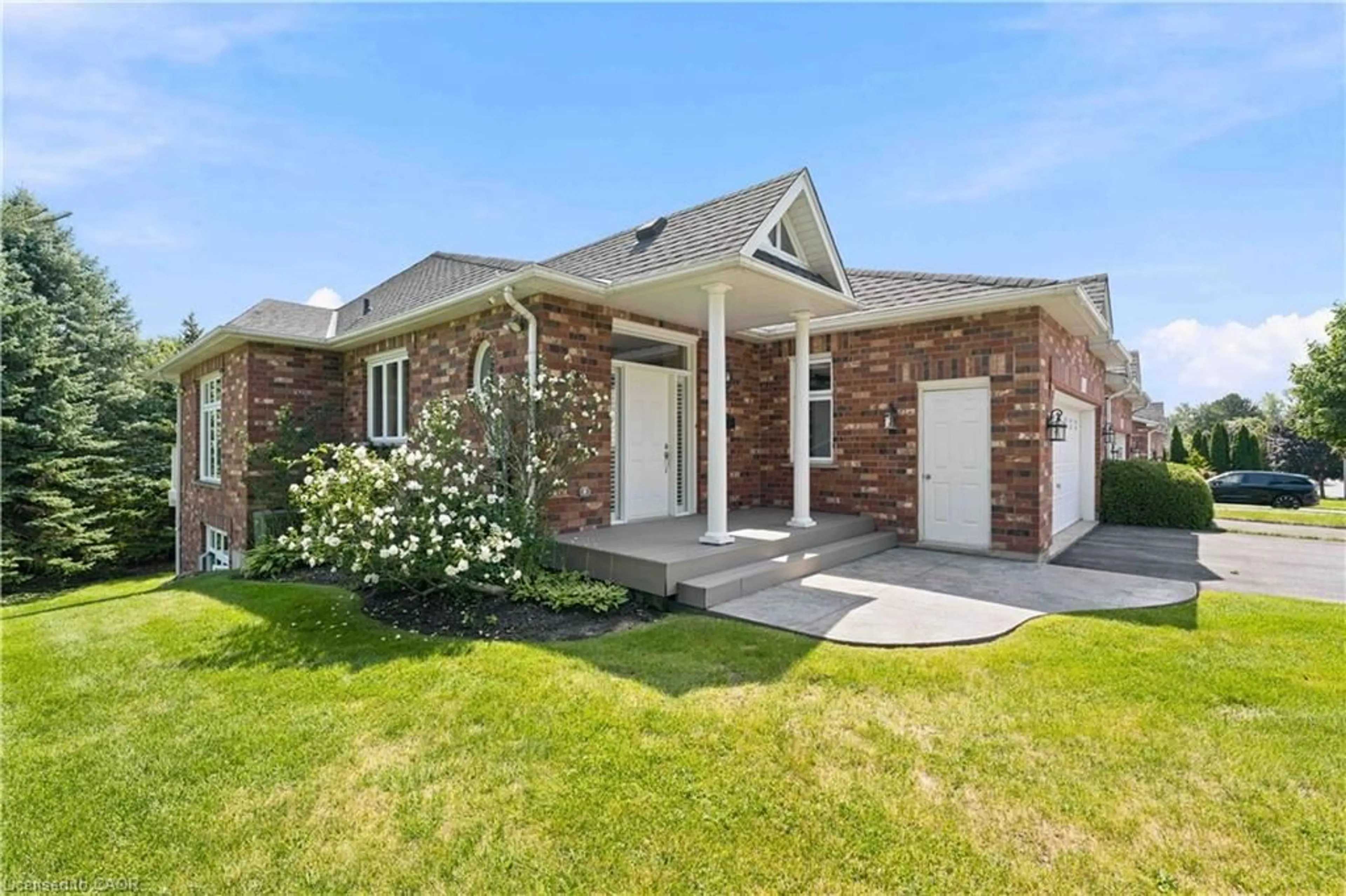 Home with brick exterior material, street for 2182 Stonehaven Ave, Niagara Falls Ontario L2J 4K2