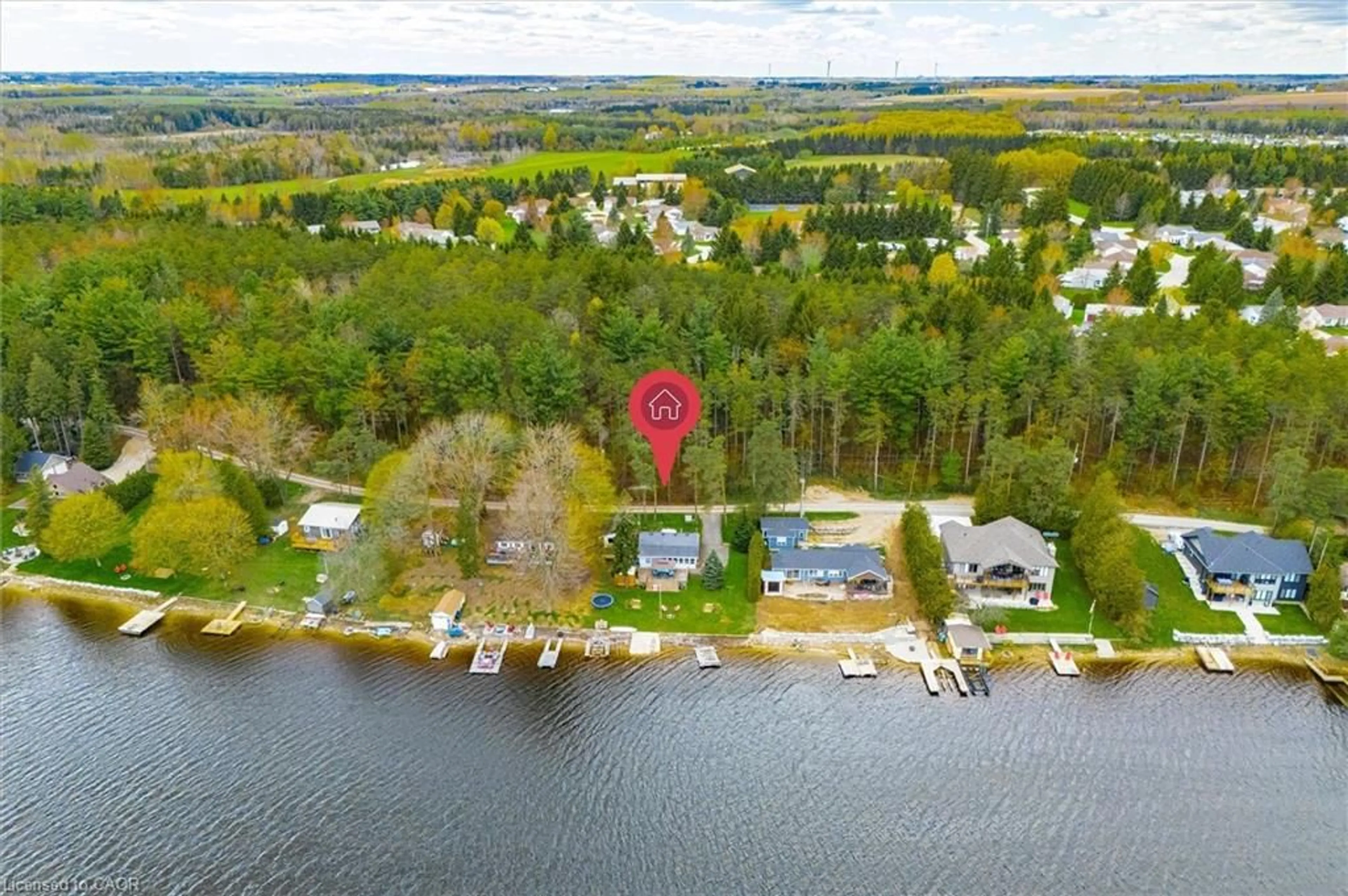 A pic from outside/outdoor area/front of a property/back of a property/a pic from drone, water/lake/river/ocean view for 335 Third St, Belwood Ontario N0B 1J0