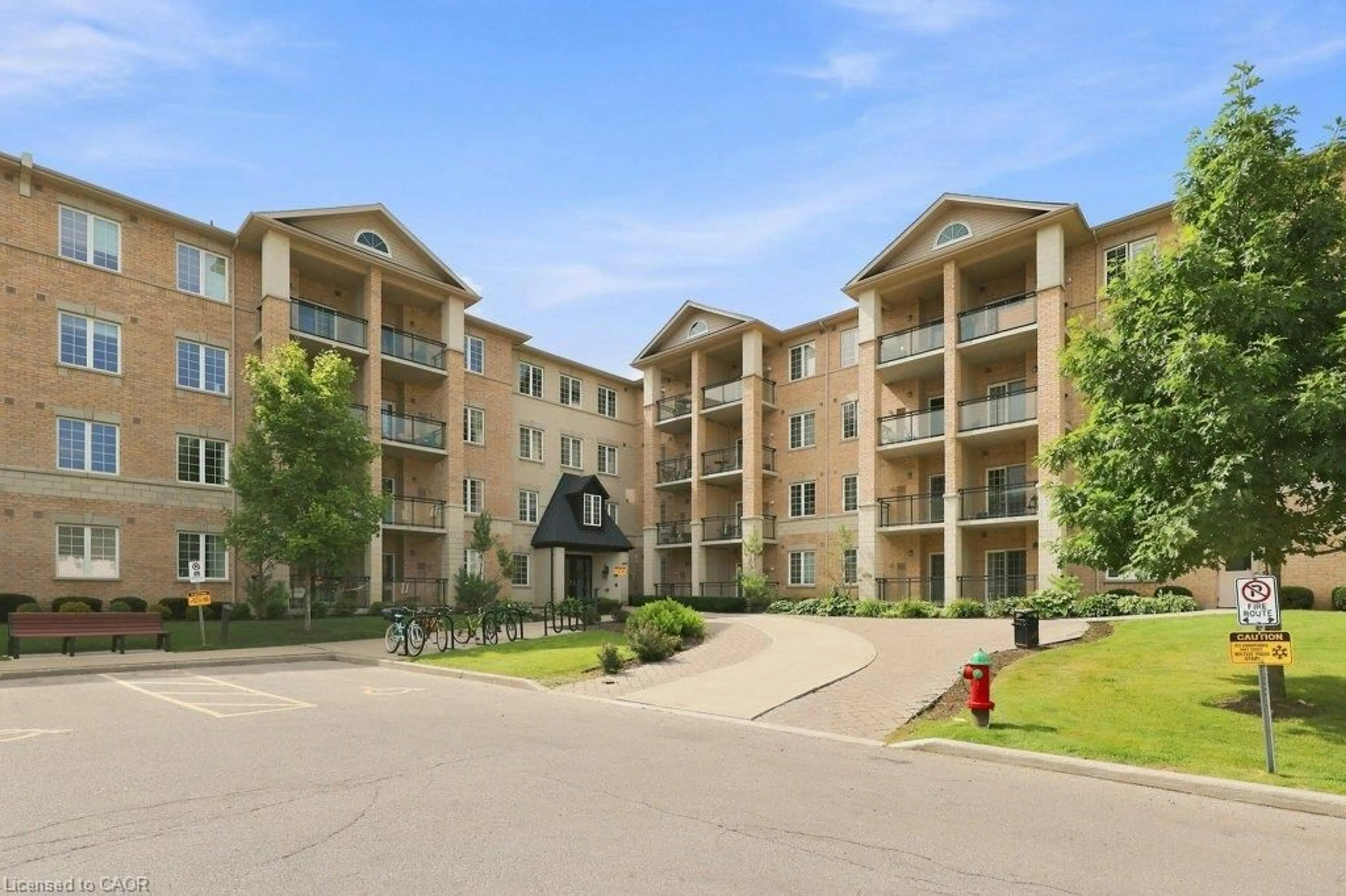 A pic from outside/outdoor area/front of a property/back of a property/a pic from drone, unknown for 1077 Gordon St #423, Guelph Ontario N1G 0E3