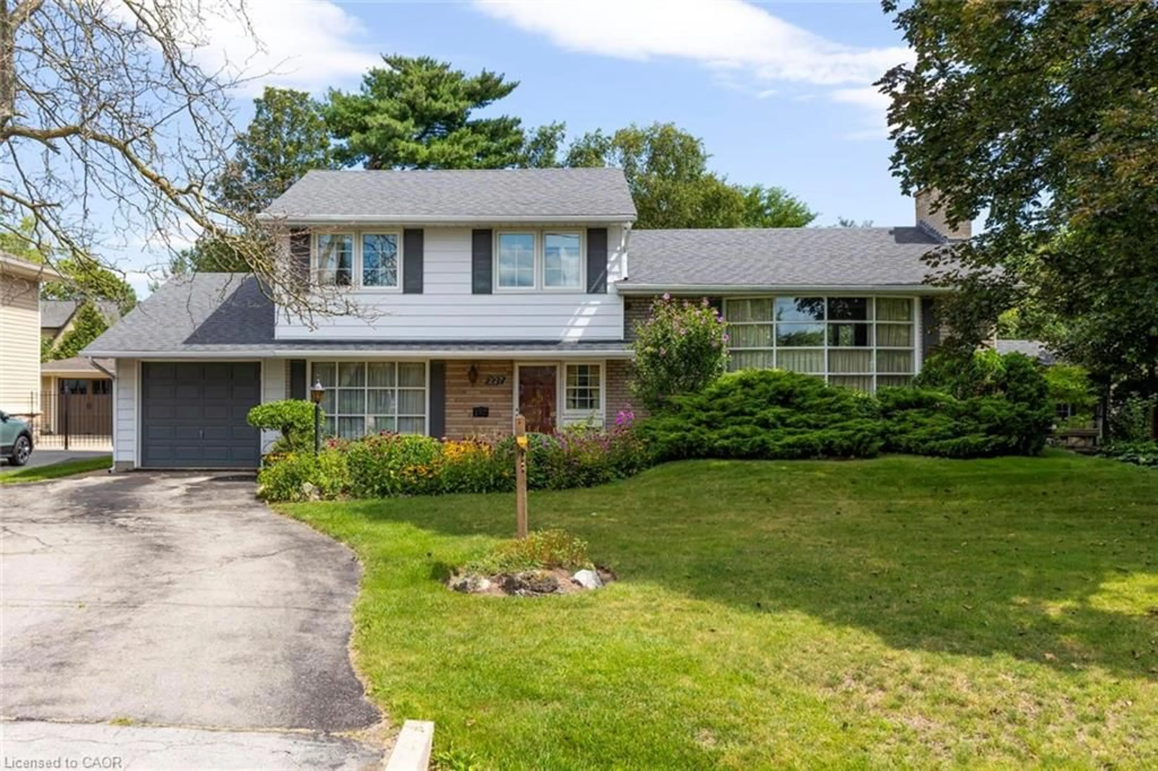 Unknown for 227 Sandwell Dr, Oakville Ontario L6L 4P3