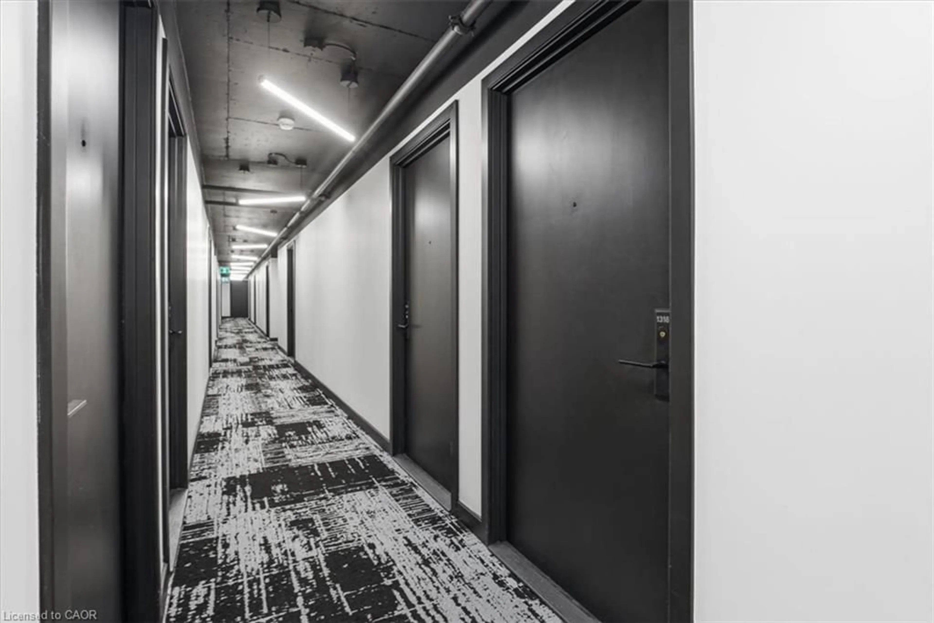 Indoor foyer for 1 Jarvis St #1316, Hamilton Ontario L8R 0A8