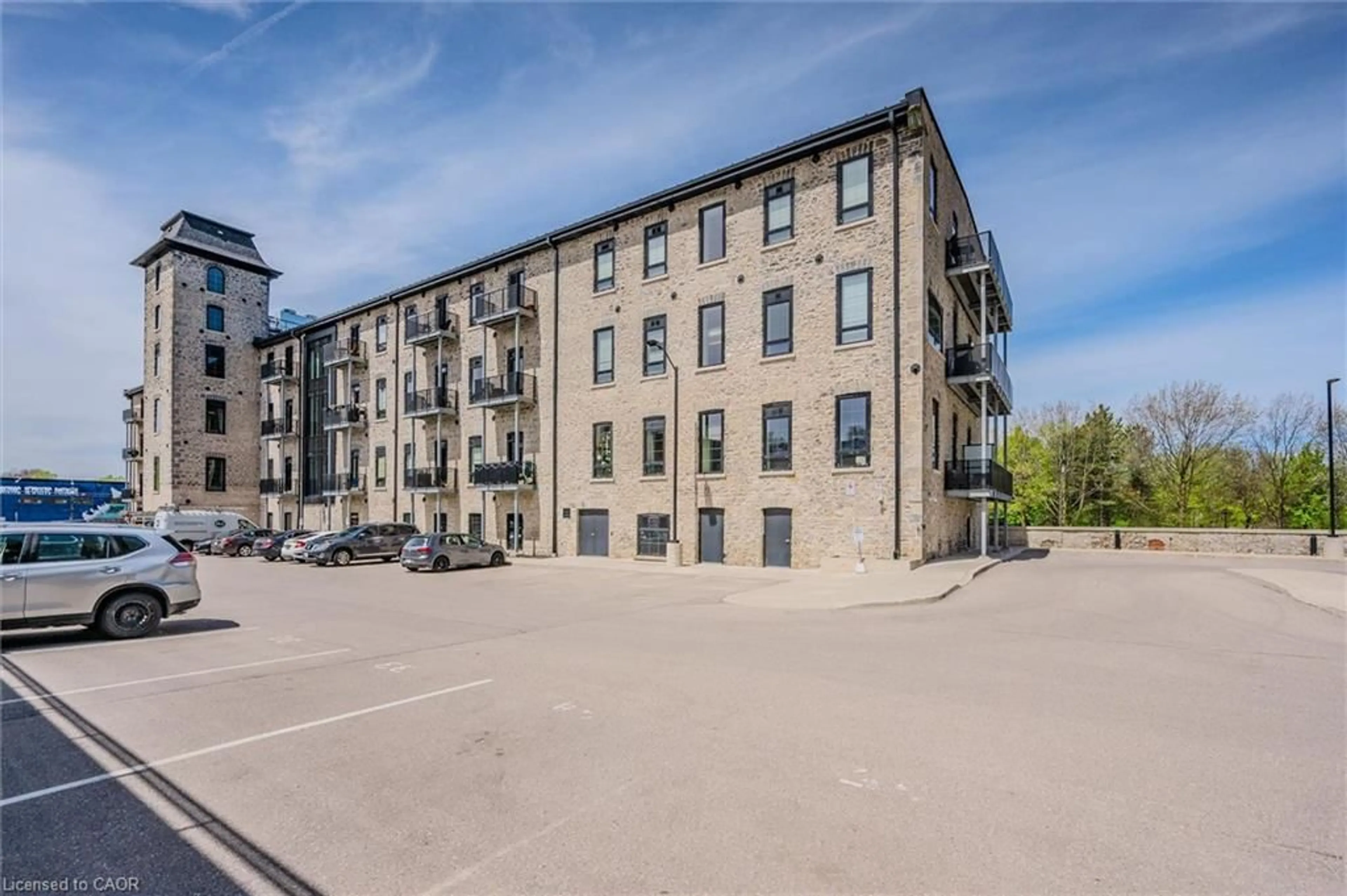 A pic from outside/outdoor area/front of a property/back of a property/a pic from drone, building for 19 Guelph Ave #202, Cambridge Ontario N3C 1A2