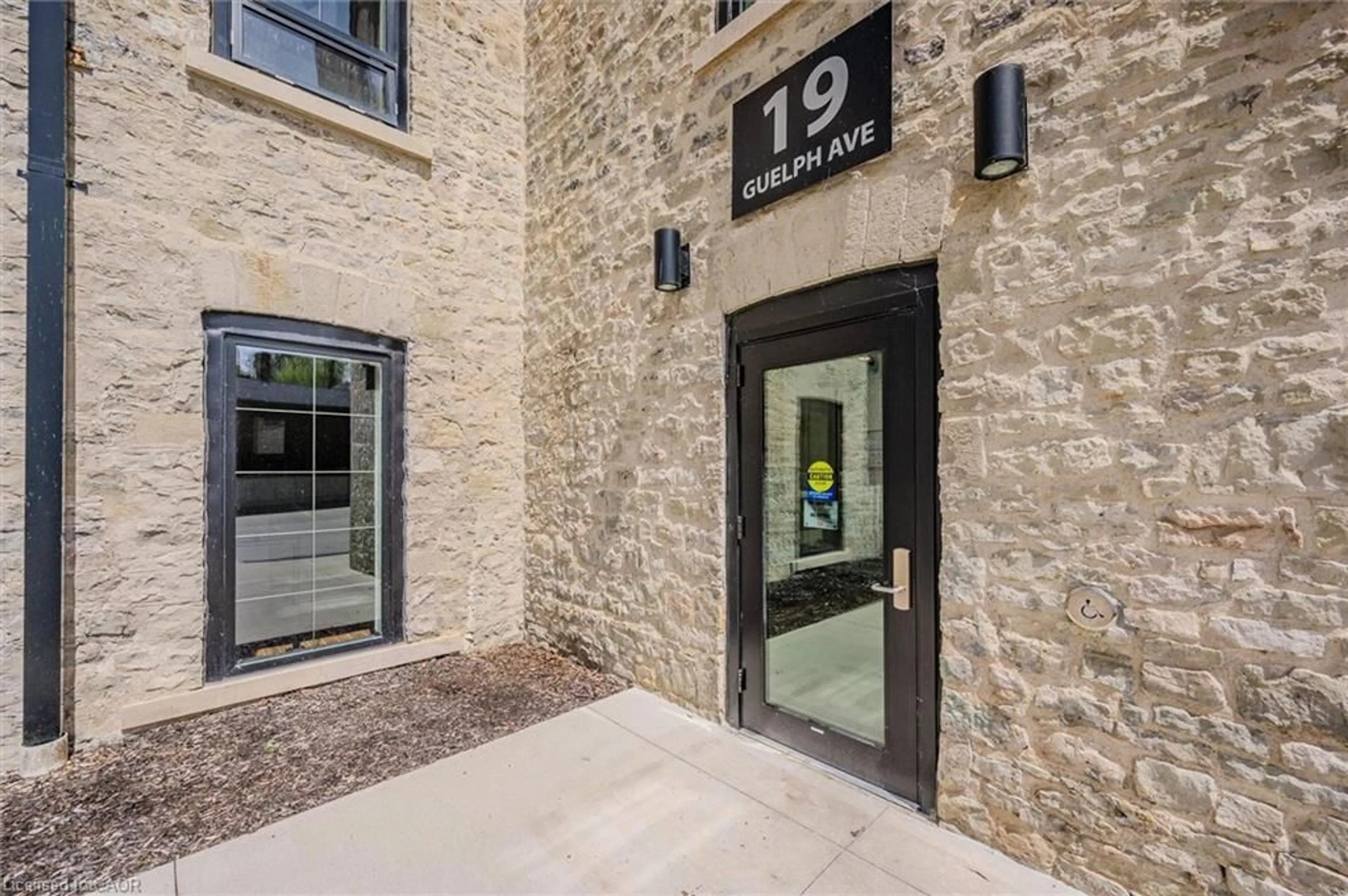 Unknown for 19 Guelph Ave #202, Cambridge Ontario N3C 1A2