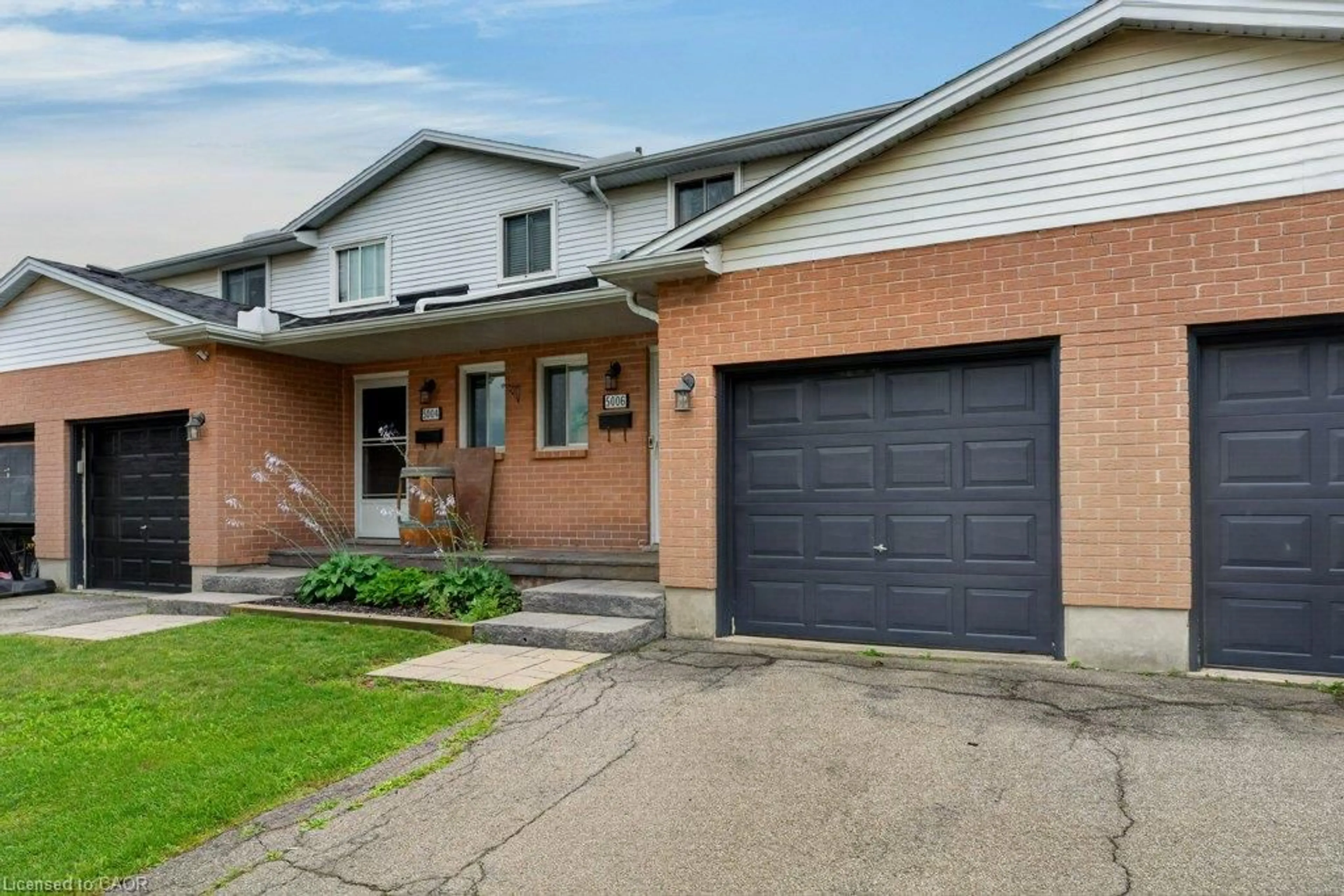 Home with brick exterior material, street for 5006 Friesen Blvd #10, Beamsville Ontario L3J 0A5