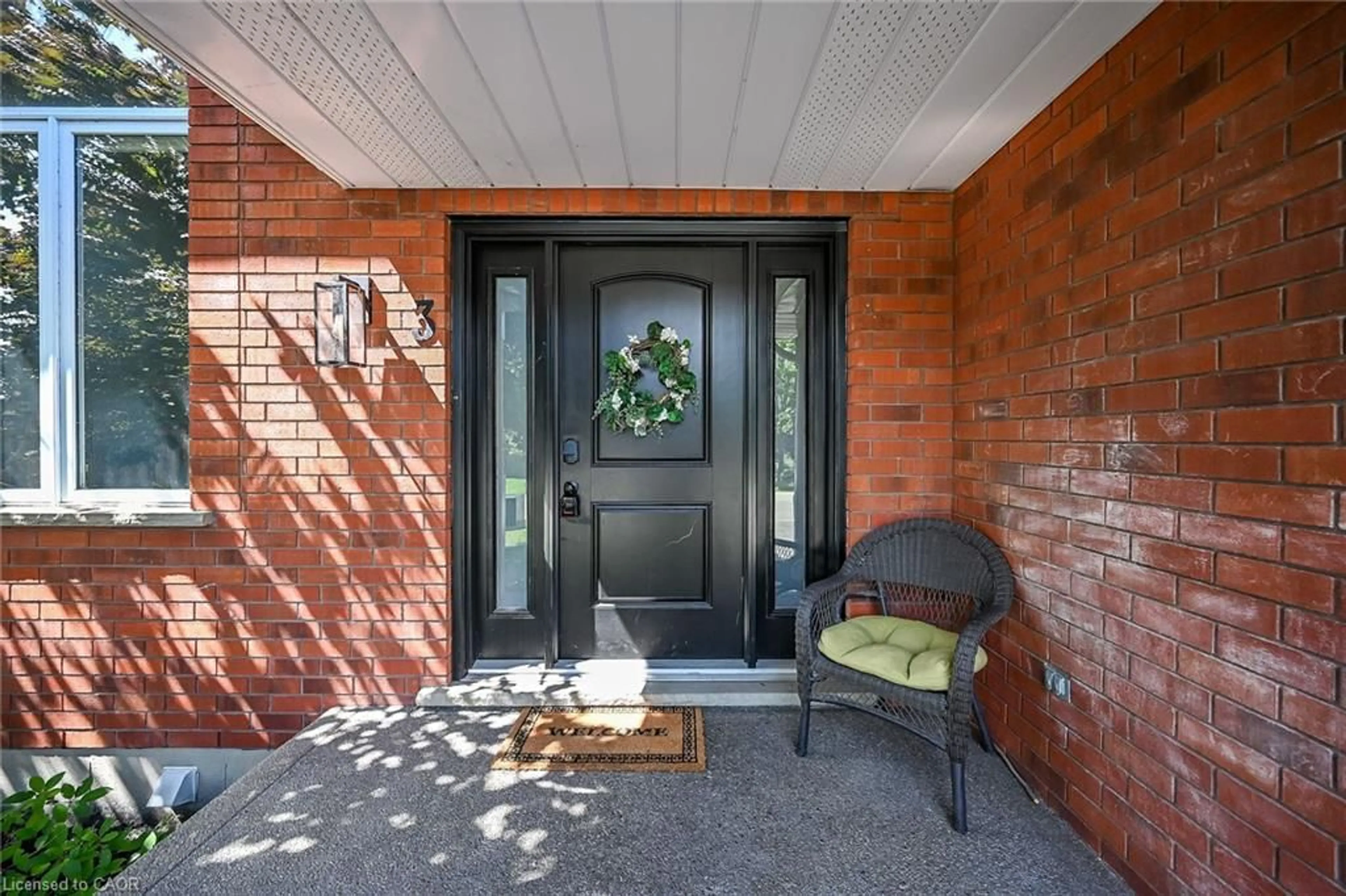 Indoor entryway for 3 Kintyre Crt, Caledonia Ontario N3W 1G8