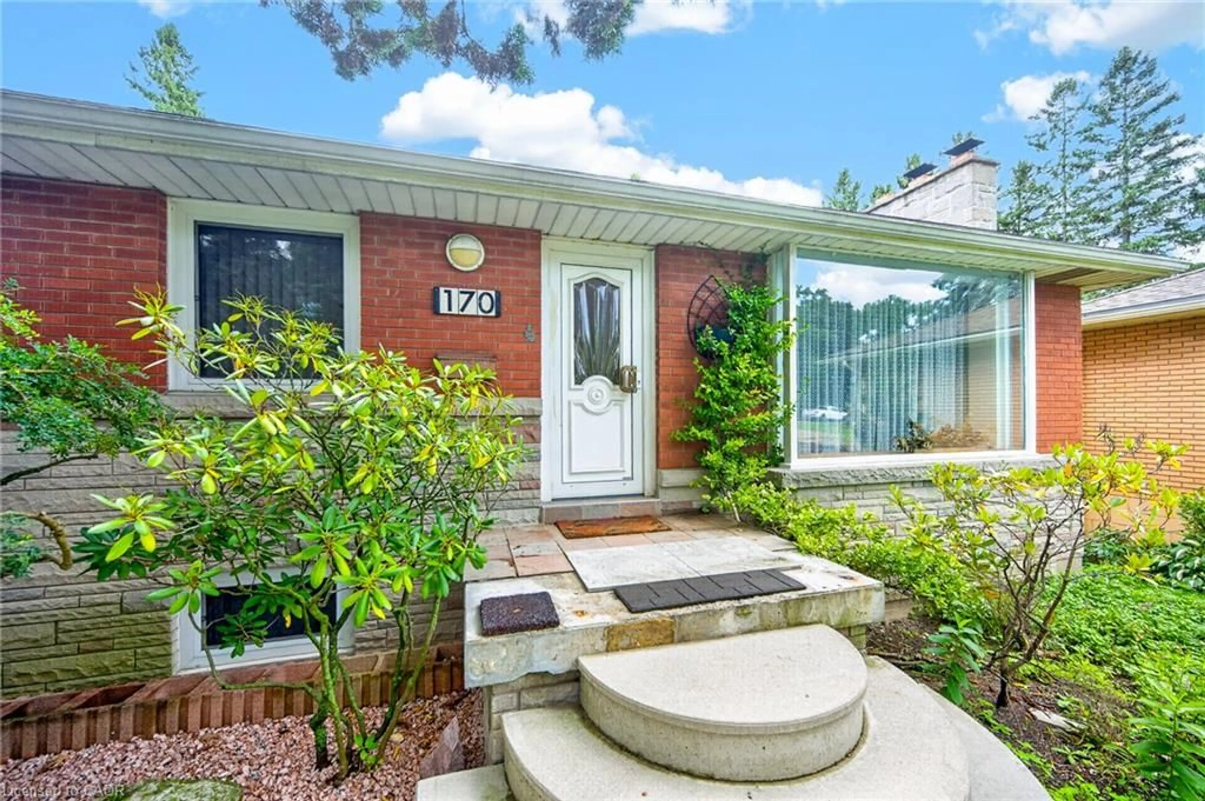 Home with brick exterior material, street for 170 Mohawk Rd, Ancaster Ontario L0G 2W9