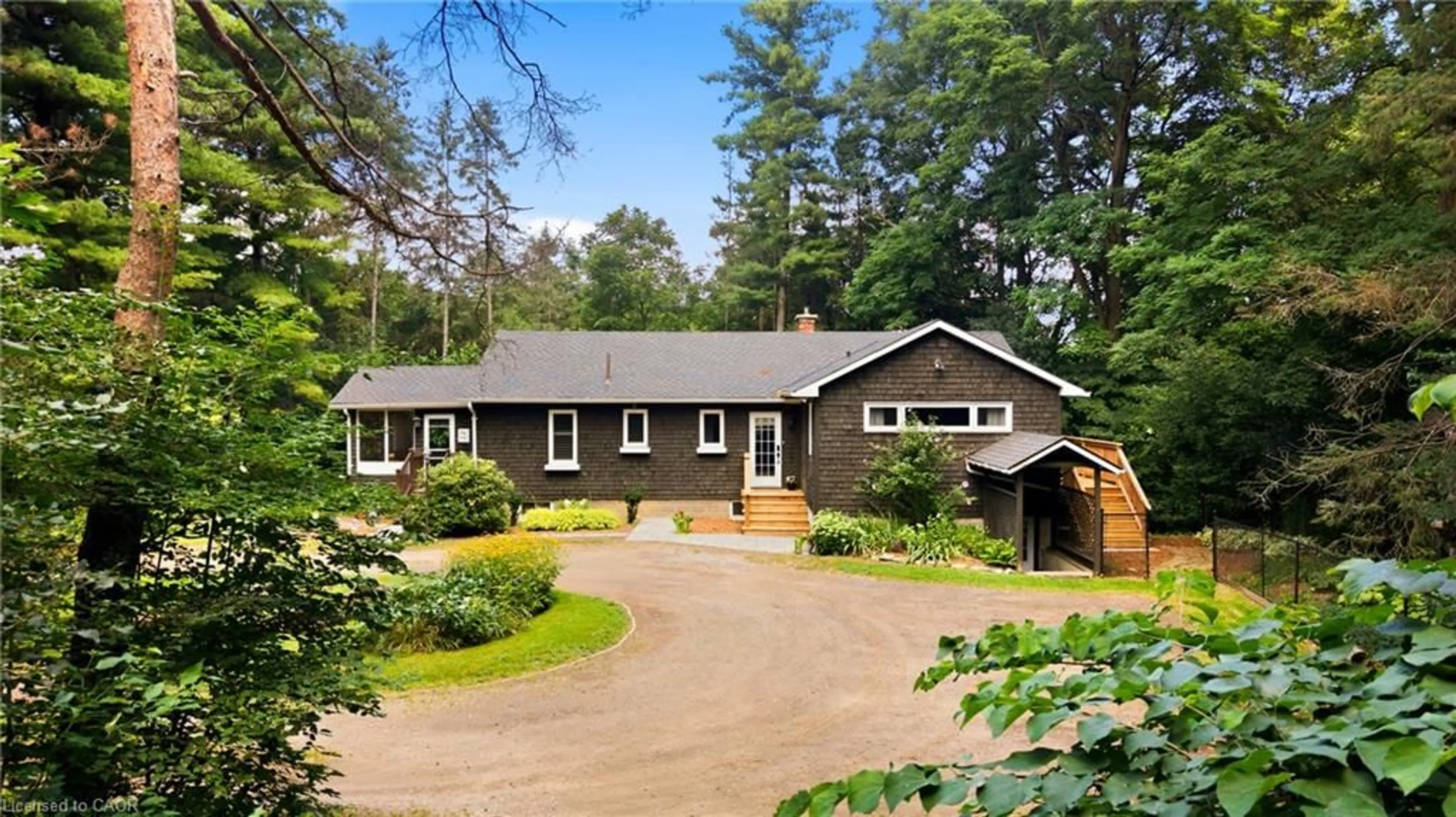Unknown for 1282 Governors Rd, Dundas Ontario L9H 5E3
