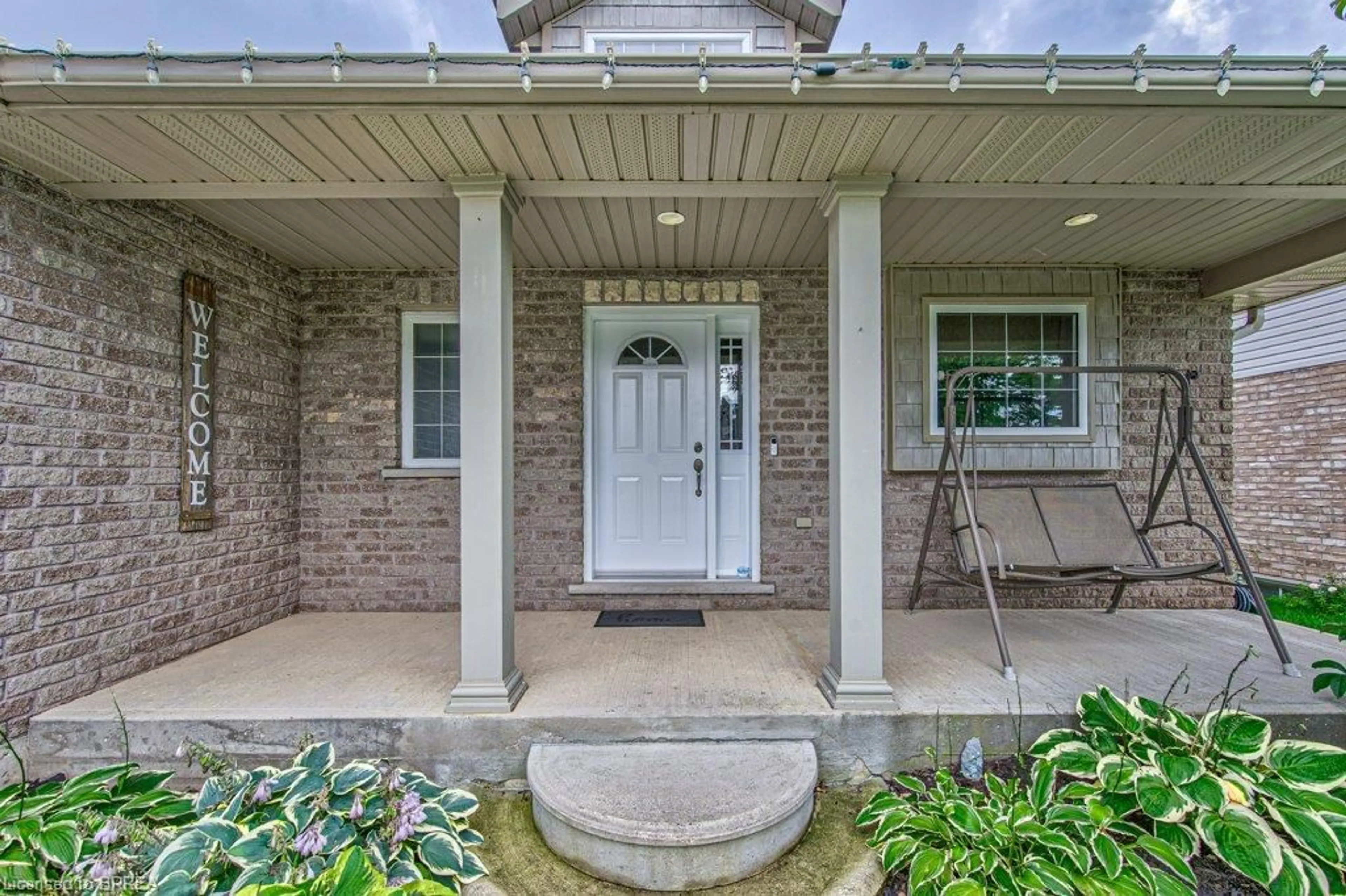 Indoor entryway for 423 Poldon Dr, Norwich Ontario N0J 1P0