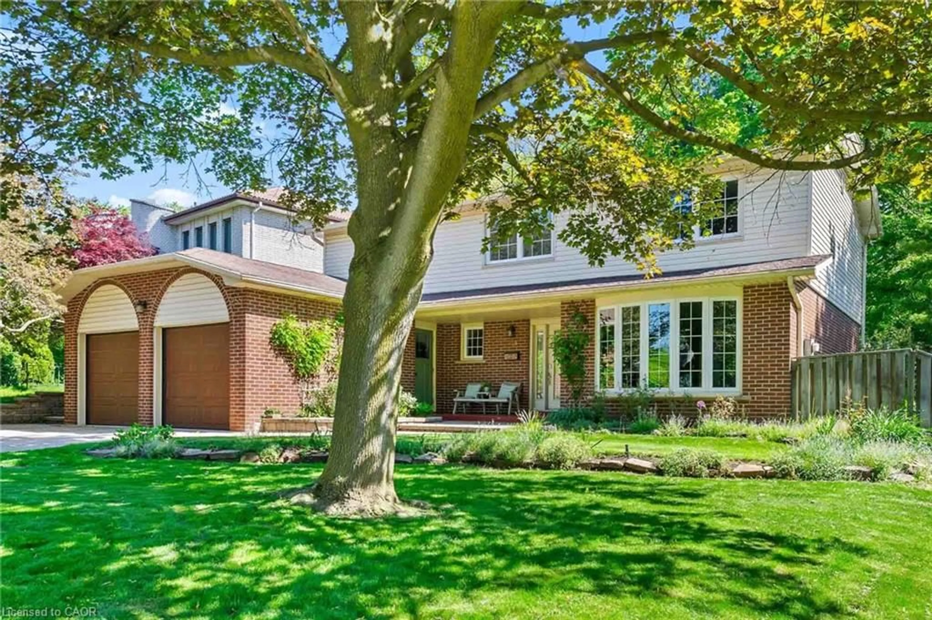 Home with brick exterior material, street for 255 Spring Garden Rd, Oakville Ontario L6L 5H5