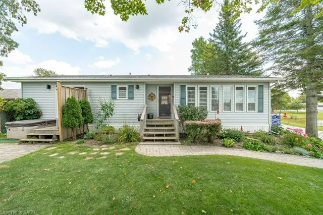 41 Trillium Beach Dr, Puslinch
