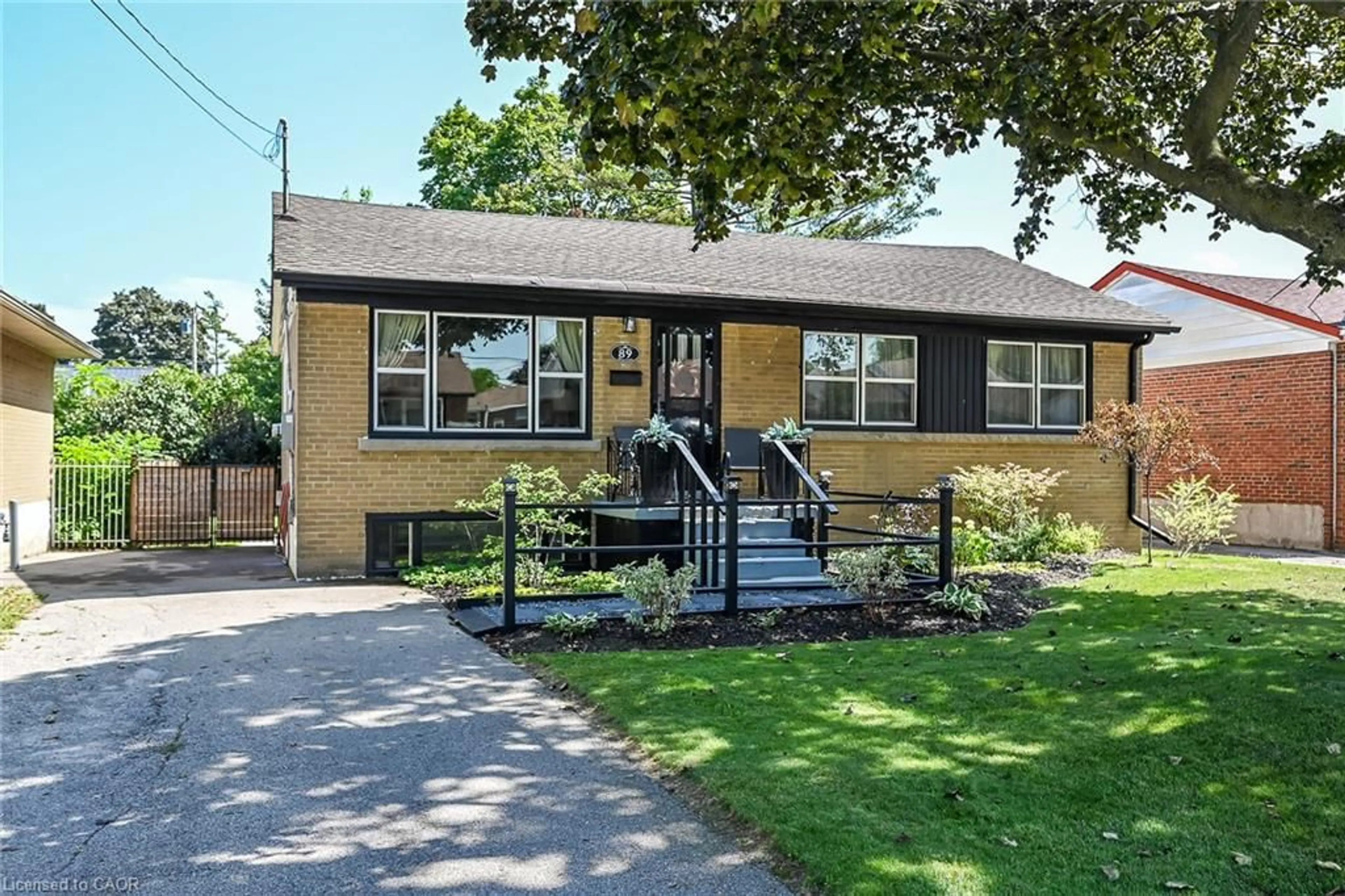 Home with vinyl exterior material, street for 89 Wise Cres, Hamilton Ontario L8T 2L7