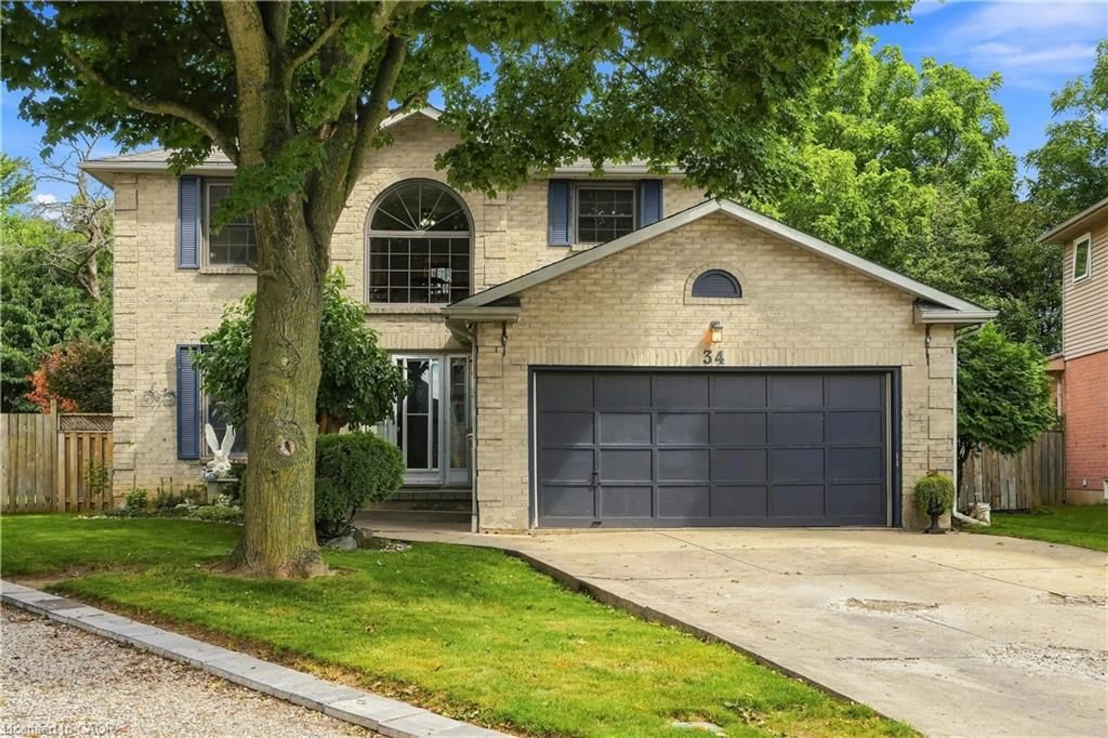 Home with brick exterior material, street for 34 Lisajane Crt, Hamilton Ontario L9B 2N6