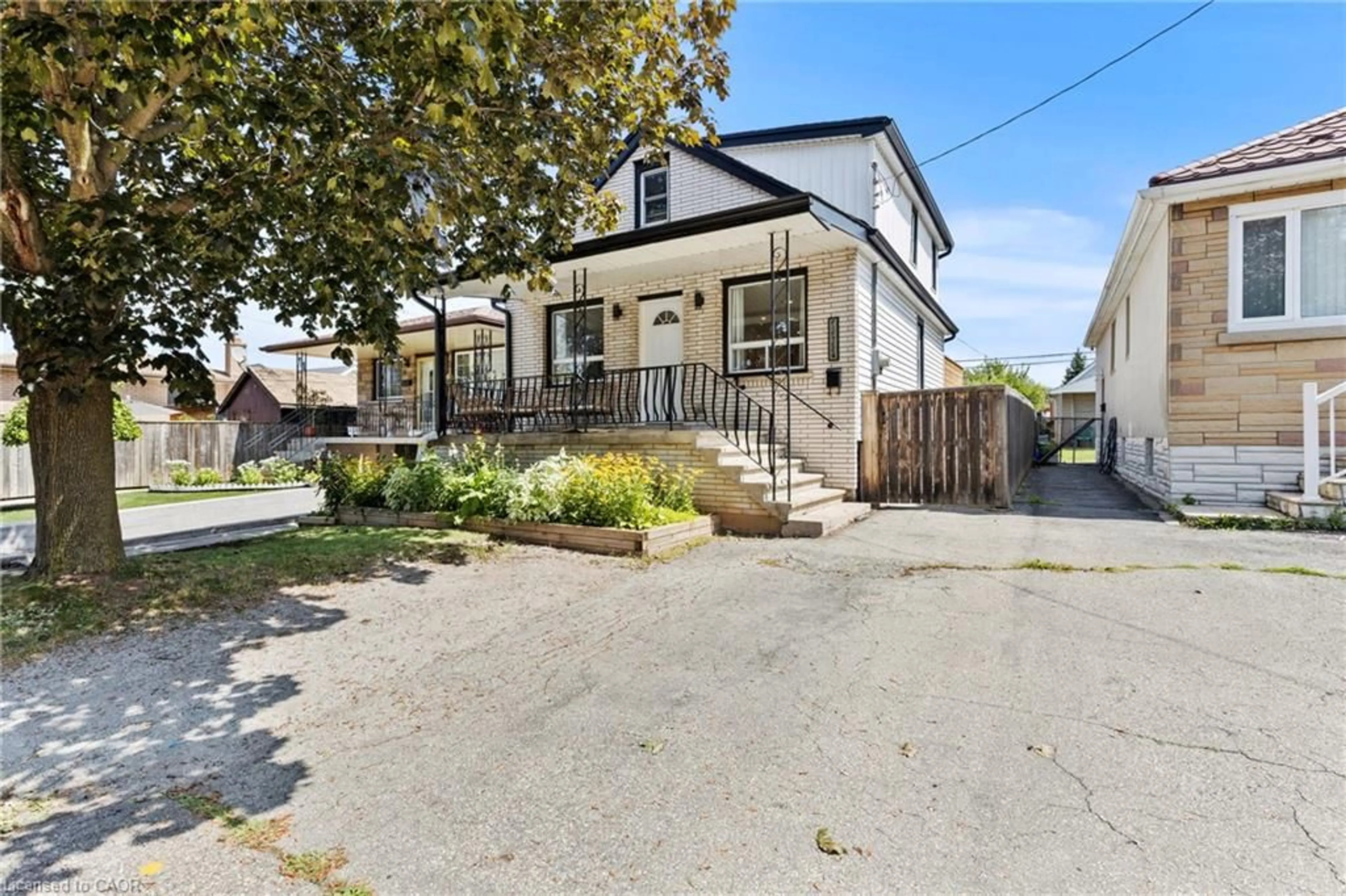 Unknown for 15 Glassco Ave, Hamilton Ontario L8H 1B2