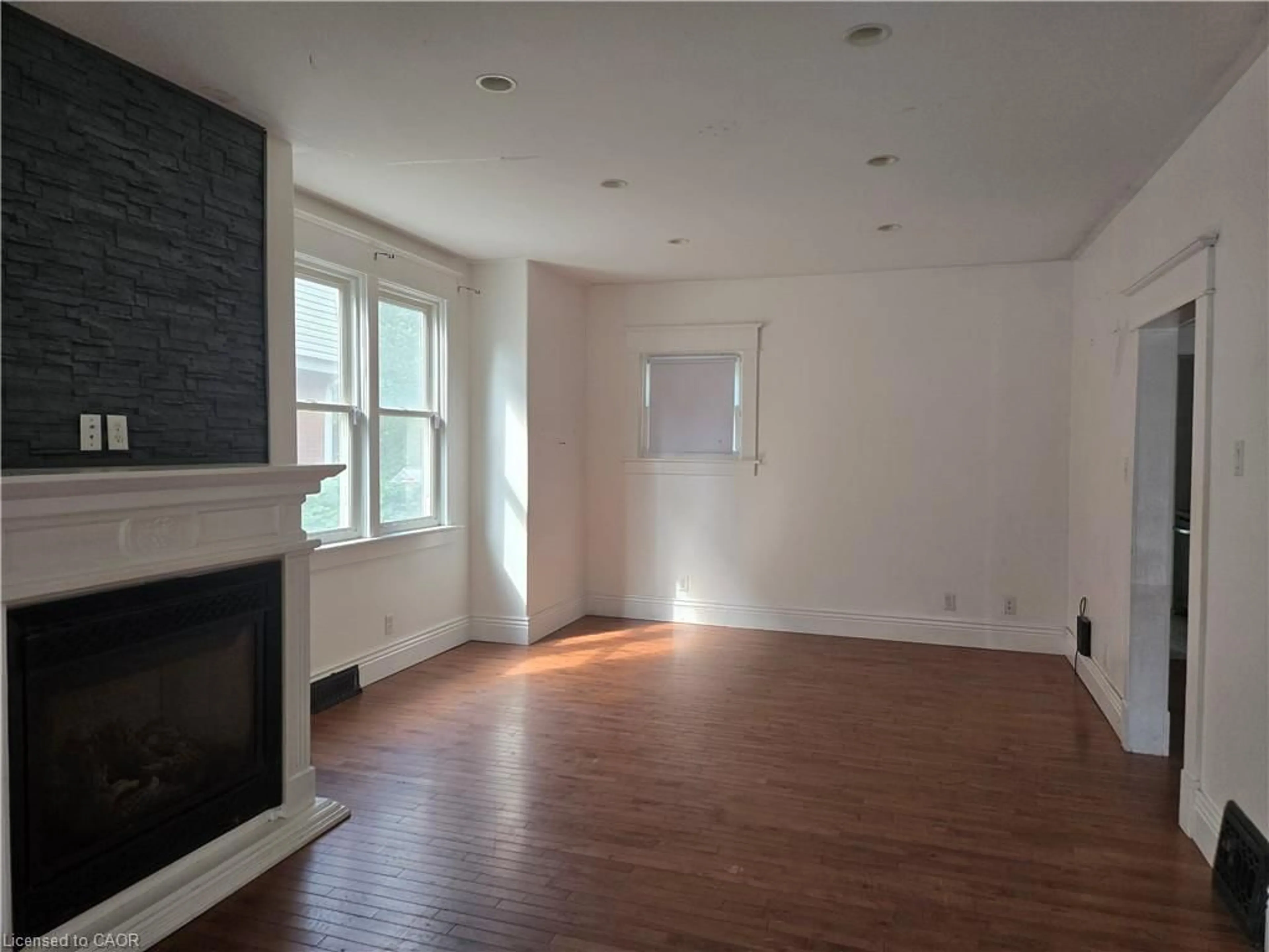 A pic of a room for 40 Lynnwood Ave, Simcoe Ontario N3Y 2V6
