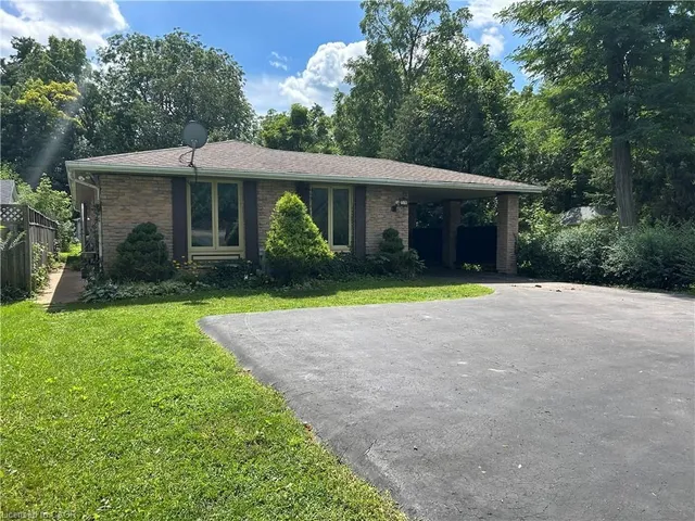 90 Queensway, Simcoe 2