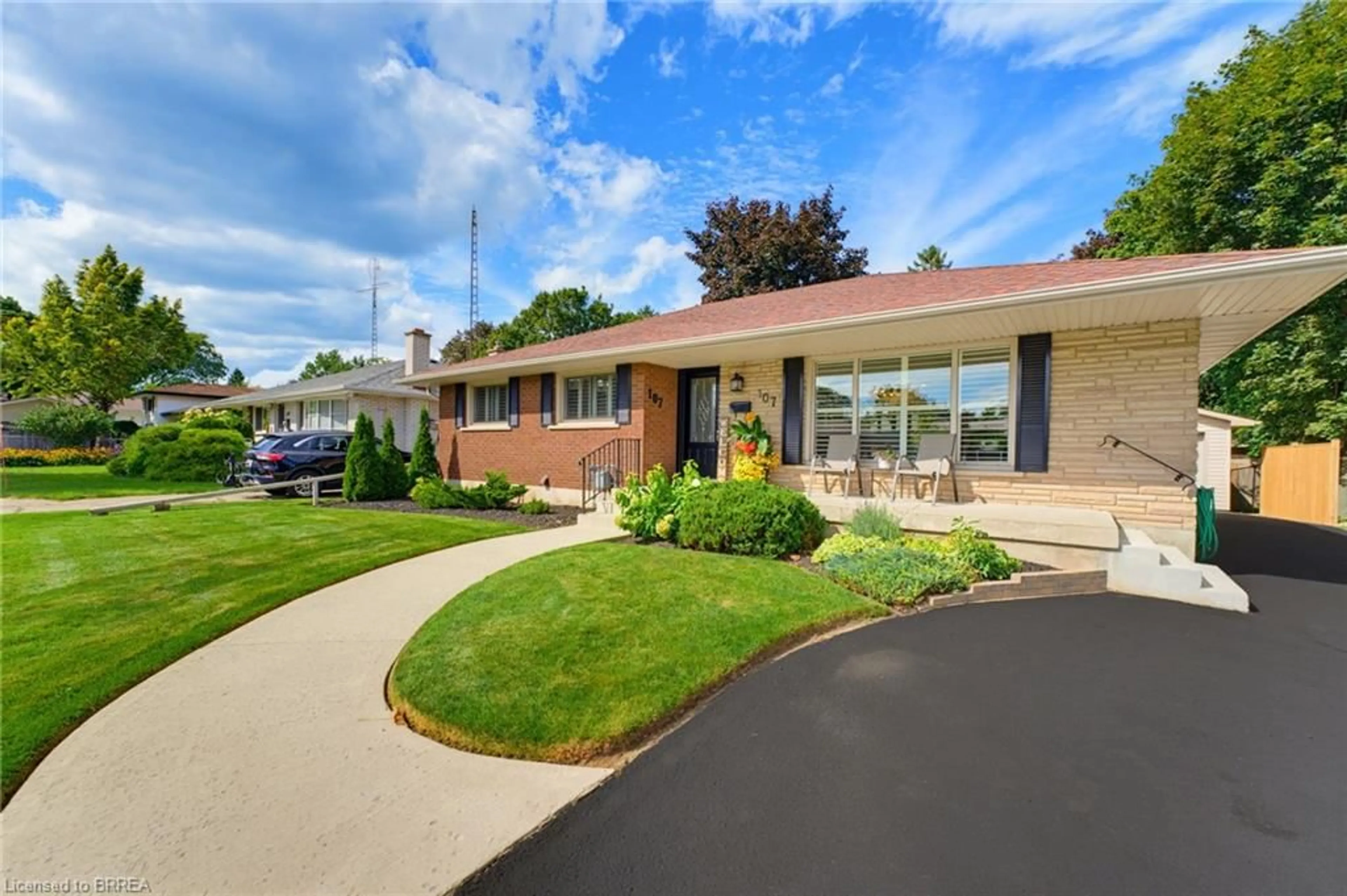 Home with brick exterior material, street for 107 Pusey Blvd, Brantford Ontario N3R 2S6