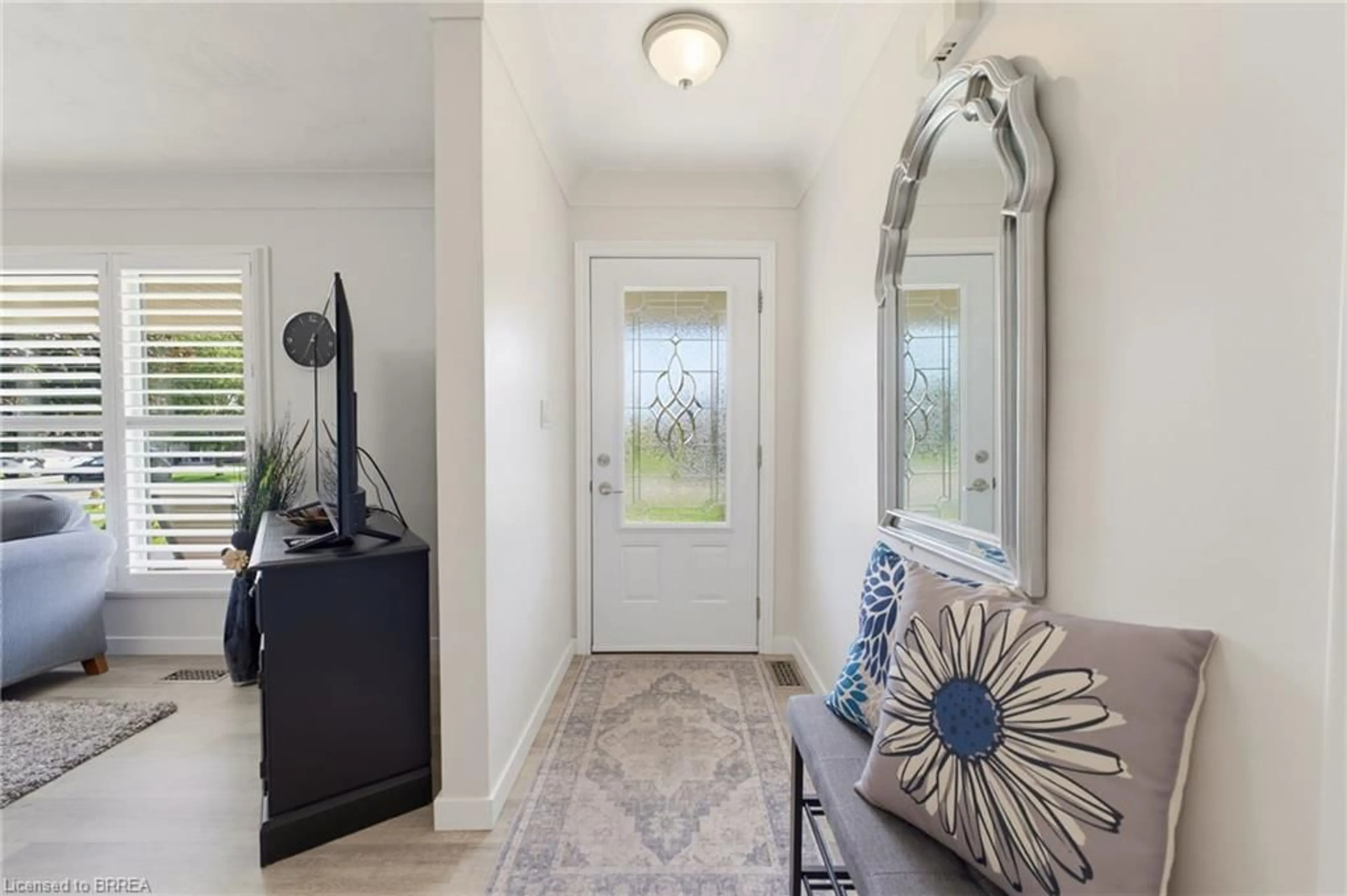 Indoor entryway for 107 Pusey Blvd, Brantford Ontario N3R 2S6