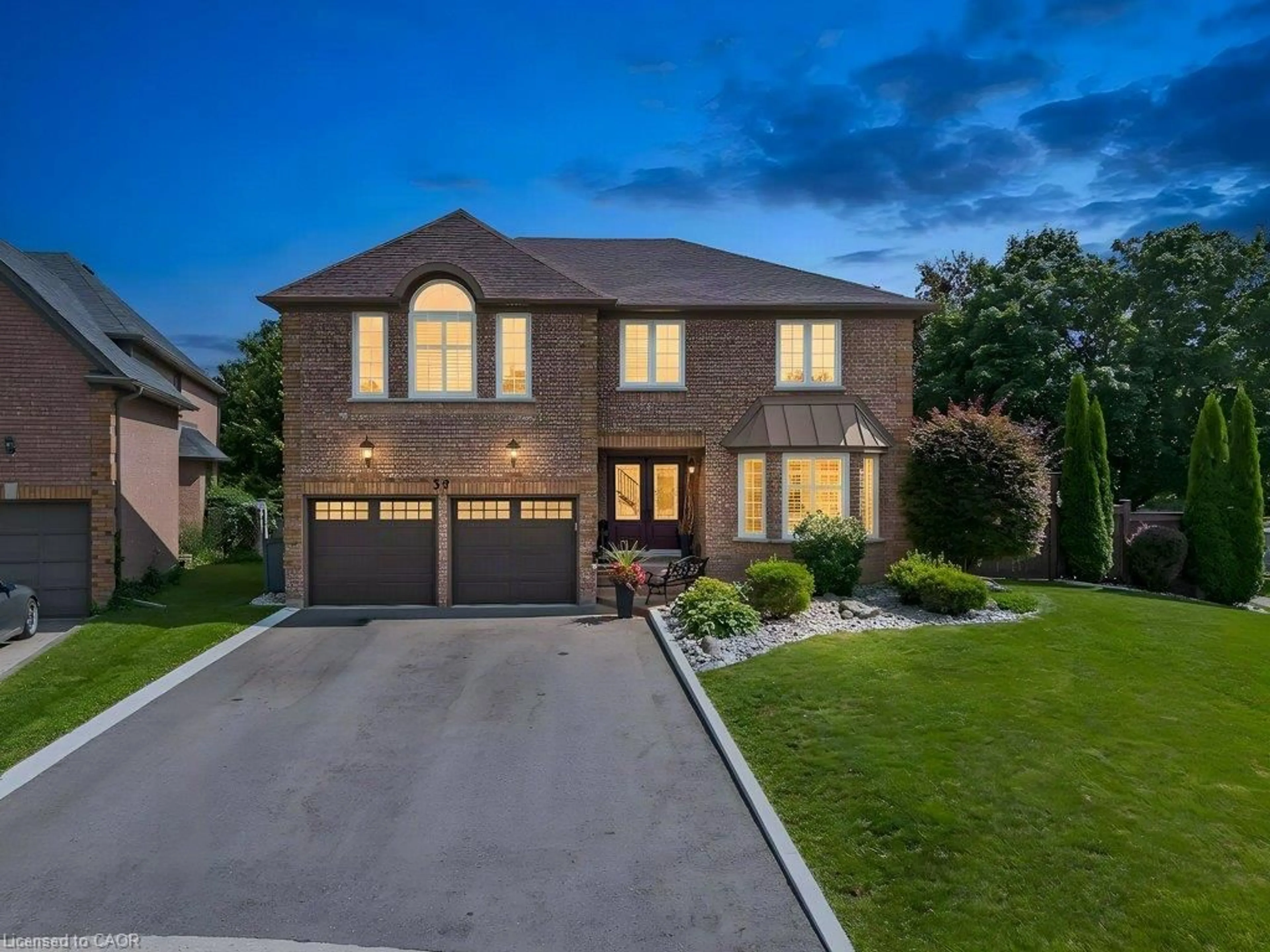 Home with brick exterior material, street for 39 Falcon Crt, Cambridge Ontario N1T 1P2
