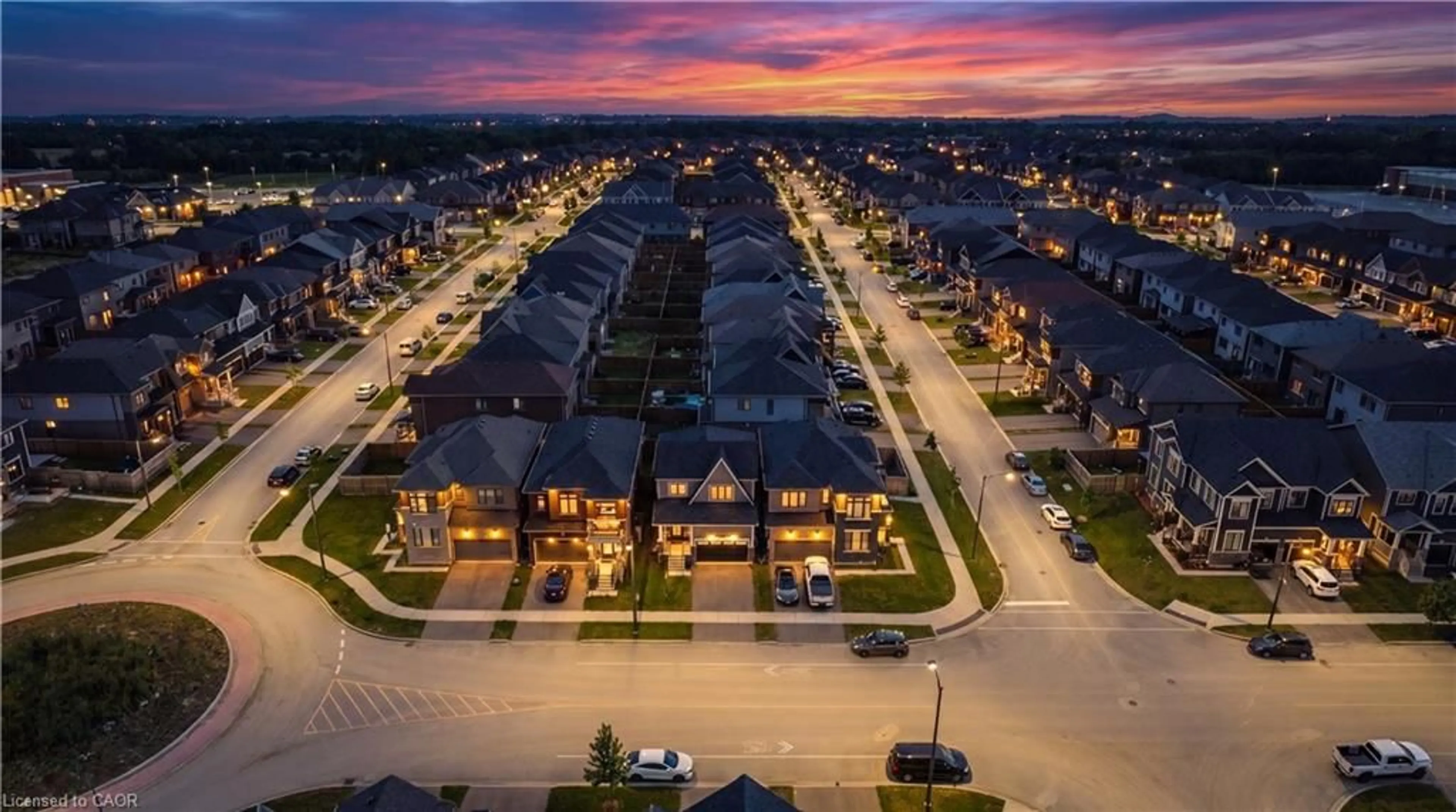 A pic from outside/outdoor area/front of a property/back of a property/a pic from drone, street for 61 Rainbow Dr, Caledonia Ontario N3W 0E7