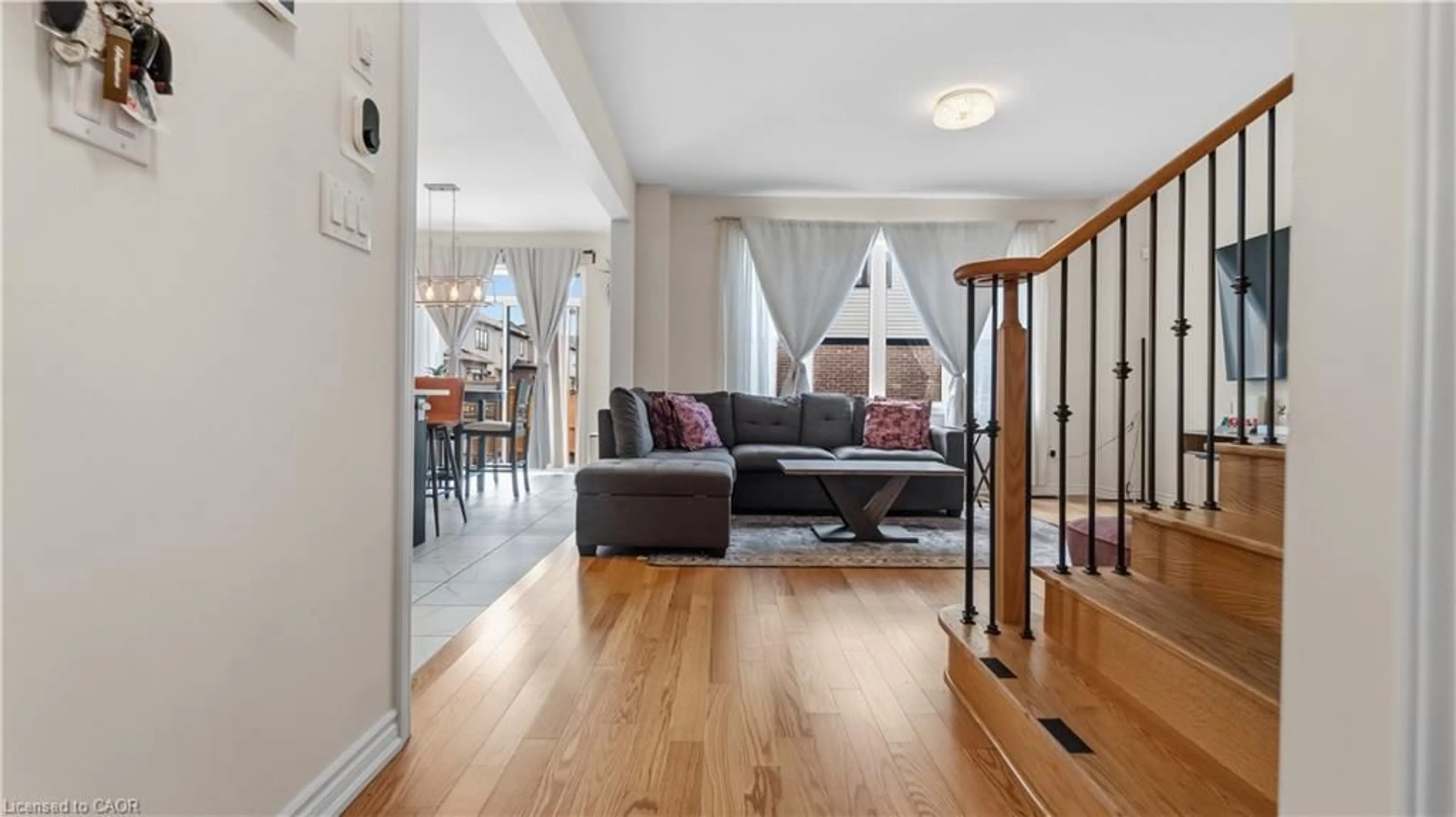 Living room with furniture, unknown for 61 Rainbow Dr, Caledonia Ontario N3W 0E7