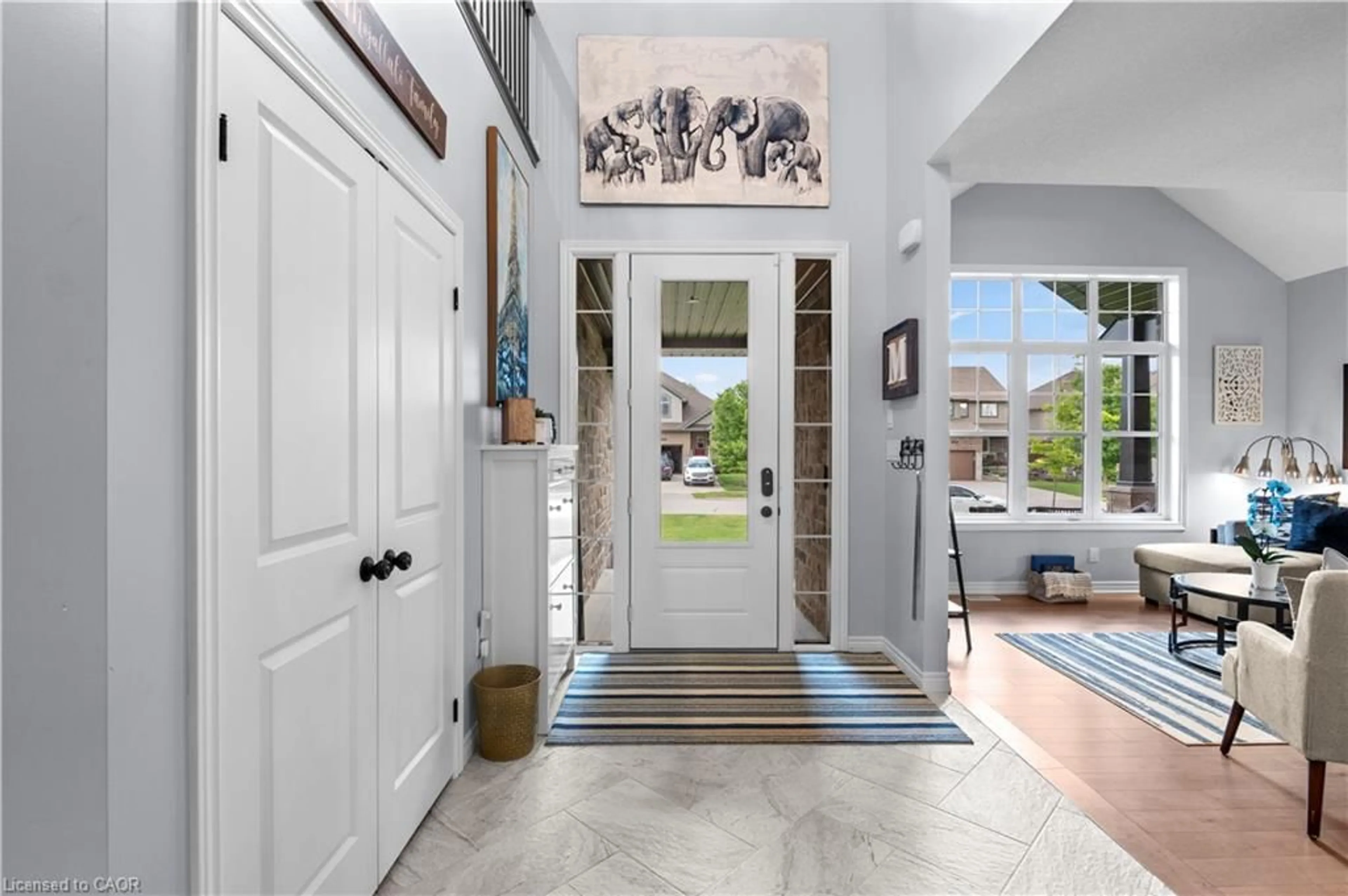 Indoor entryway for 139 Marr Dr, Elora Ontario N0B 1S0