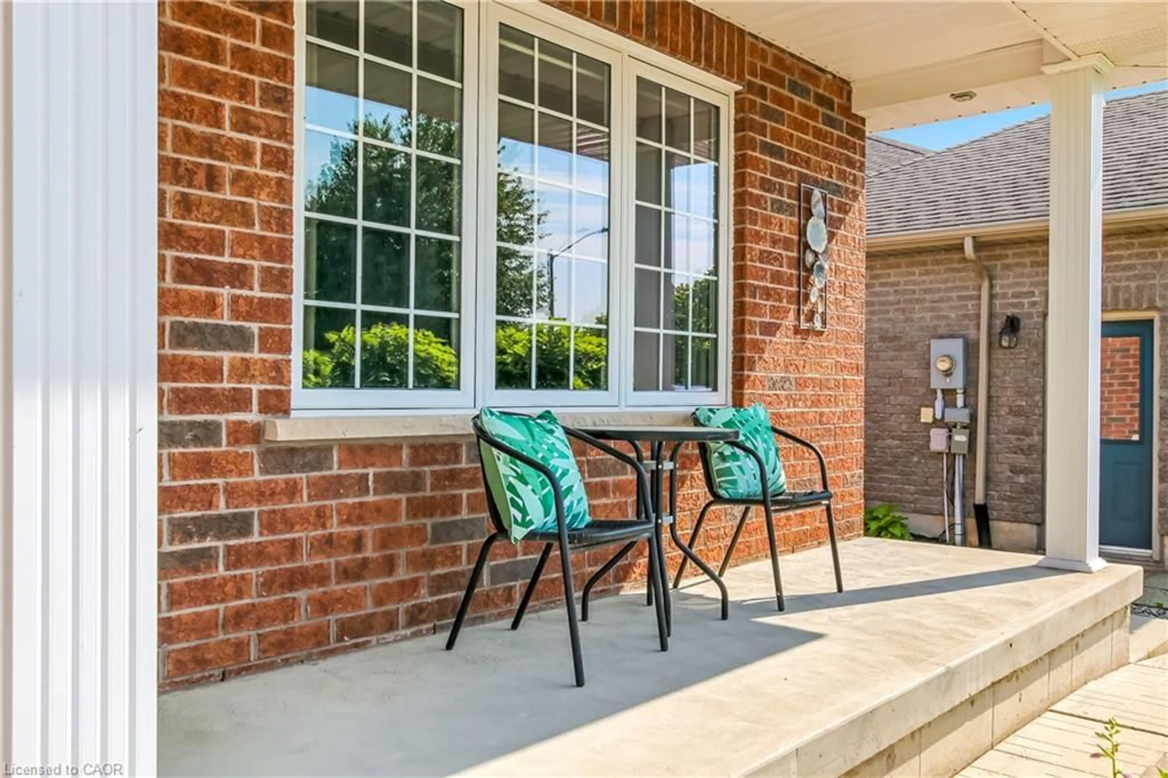 Patio, street for 6 Cats Paw Dr, Port Dover Ontario N0A 1N9