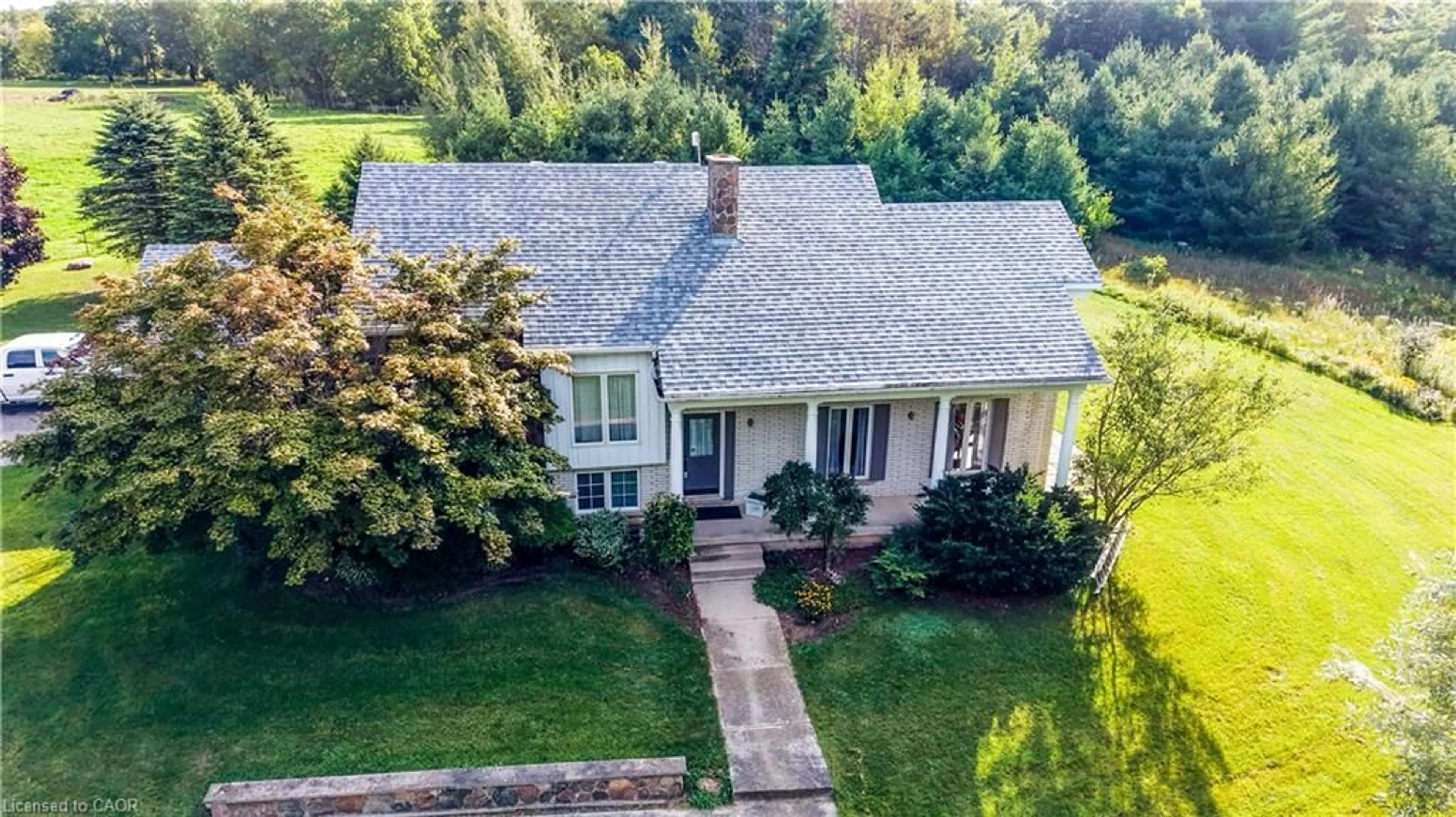 A pic from outside/outdoor area/front of a property/back of a property/a pic from drone, street for 1891 Reidsville Rd, Ayr Ontario N0B 1E0