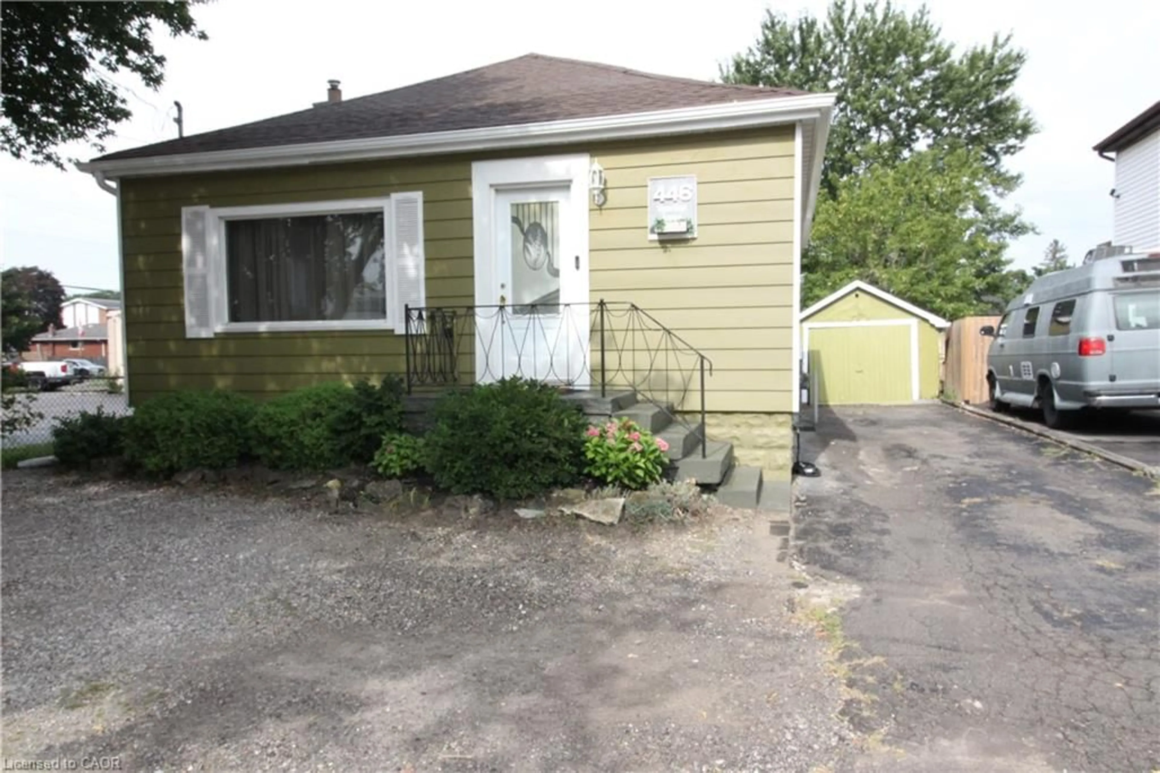 Unknown for 446 Upper Gage Ave, Hamilton Ontario L8V 4H9