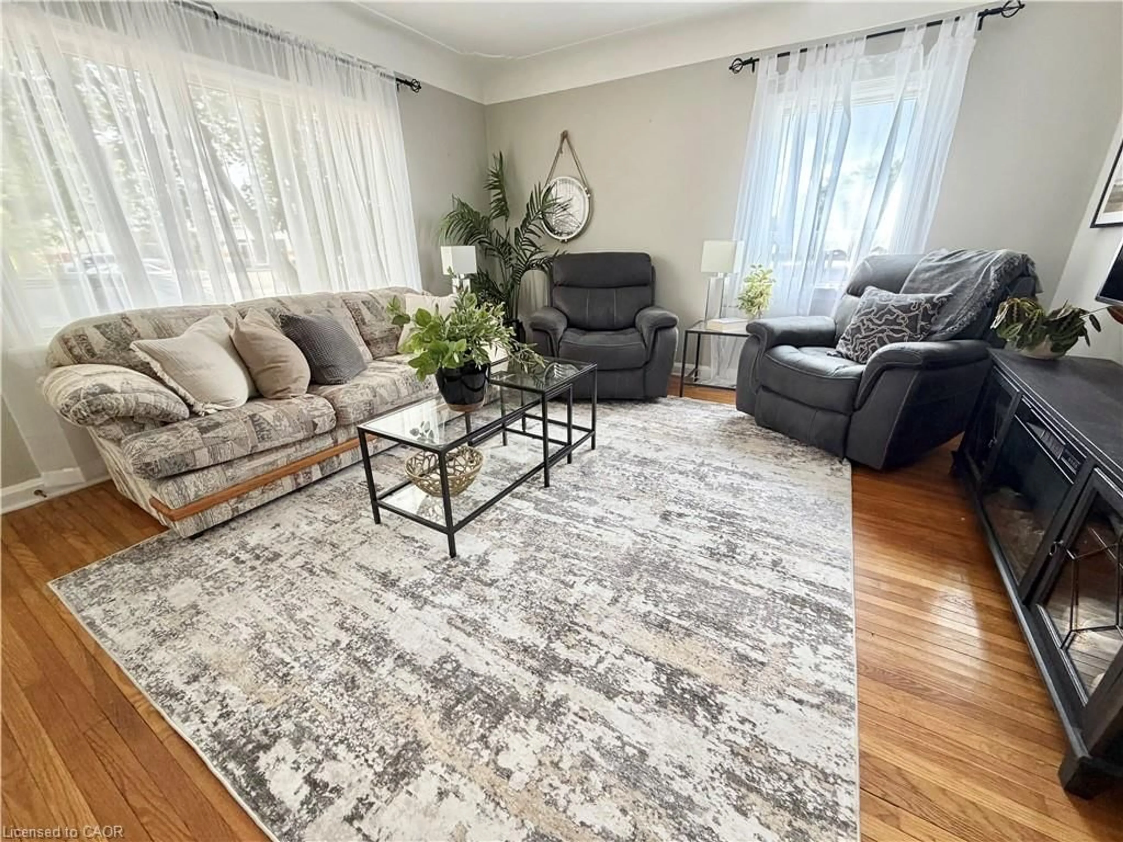 Living room with furniture, unknown for 446 Upper Gage Ave, Hamilton Ontario L8V 4H9